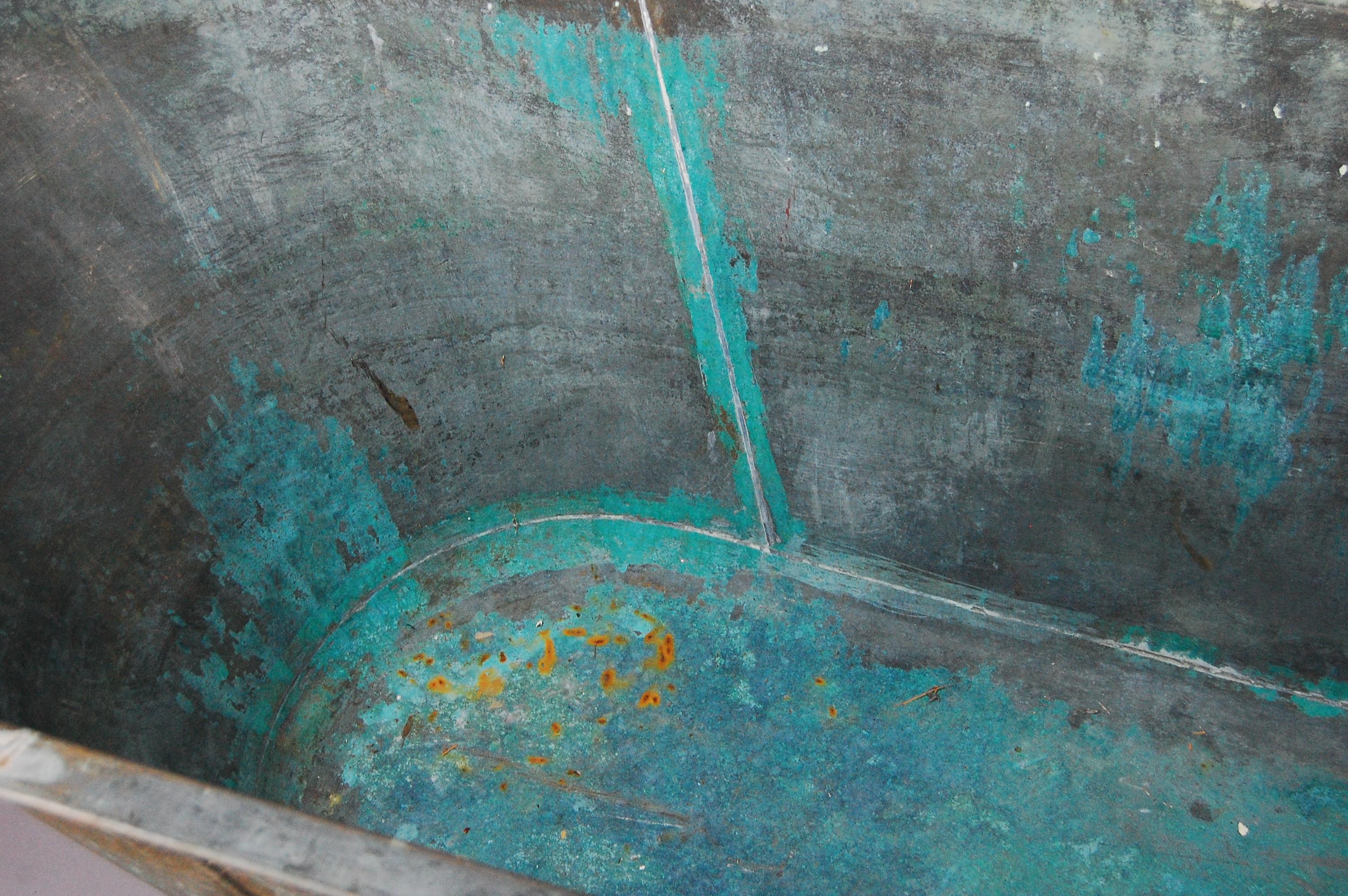 Early 20th Century Naturally Patinated Copper Bath 5