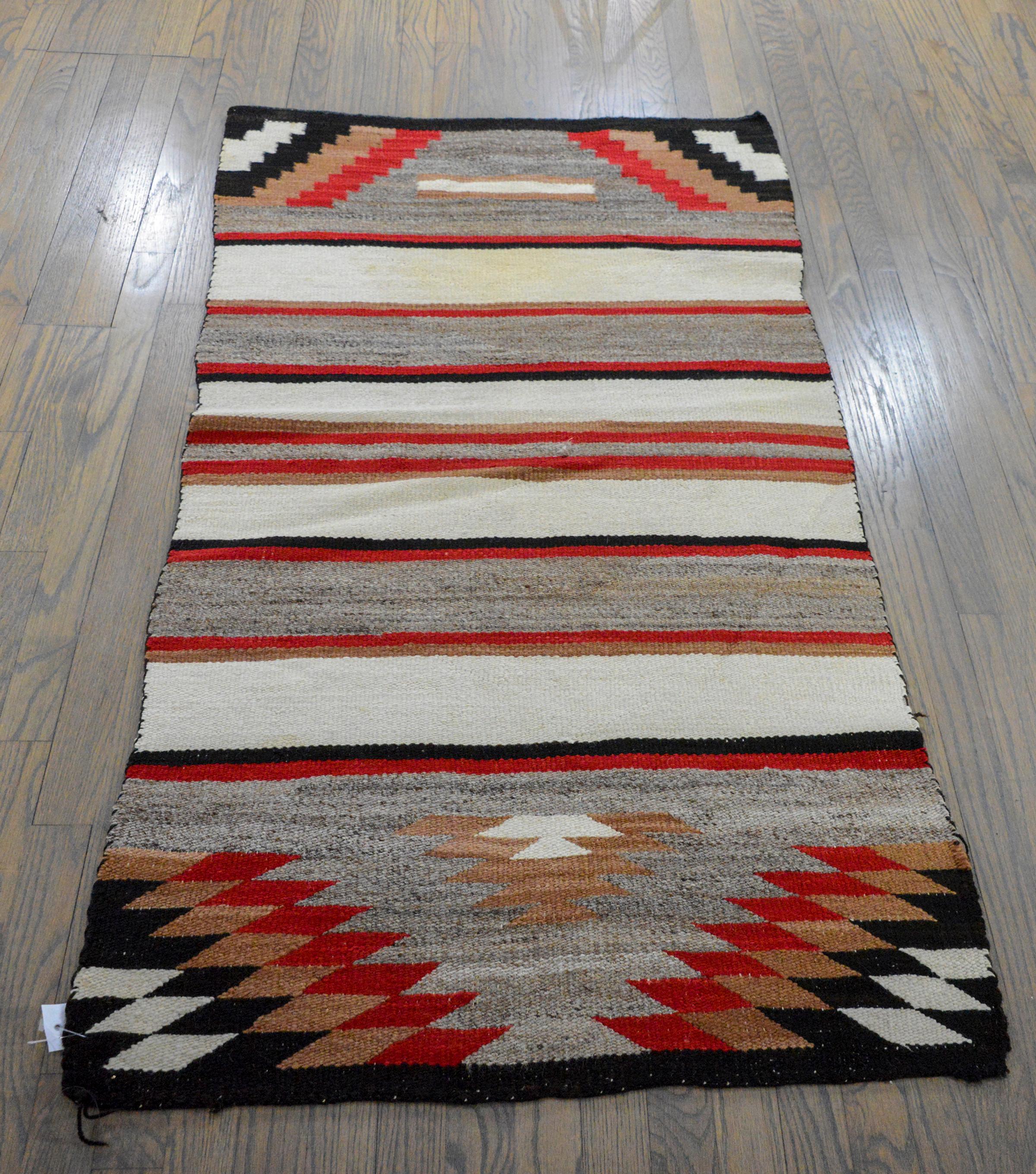 Early 20th Century Navajo Rug For Sale 4