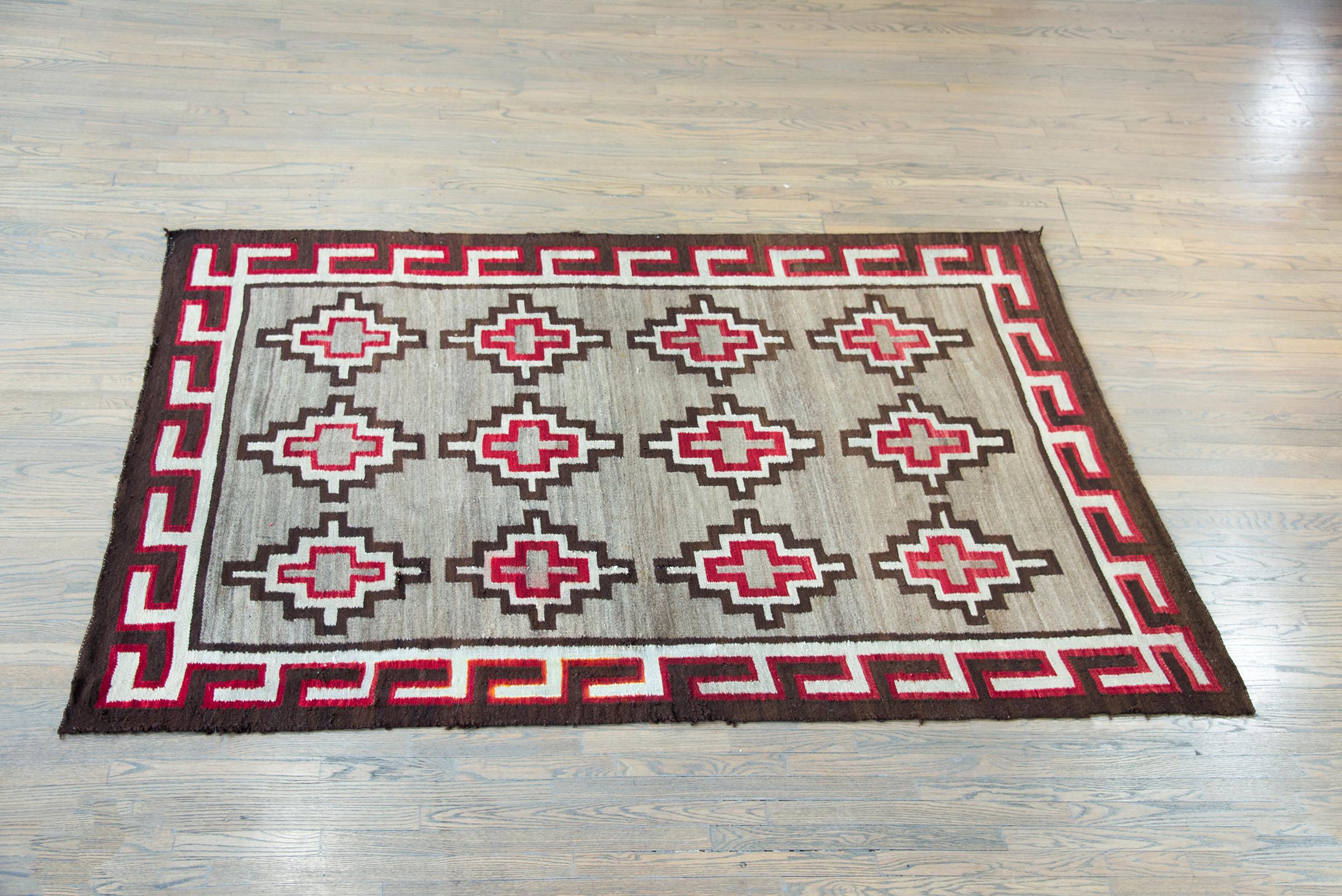 Early 20th Century Navajo Rug For Sale 6
