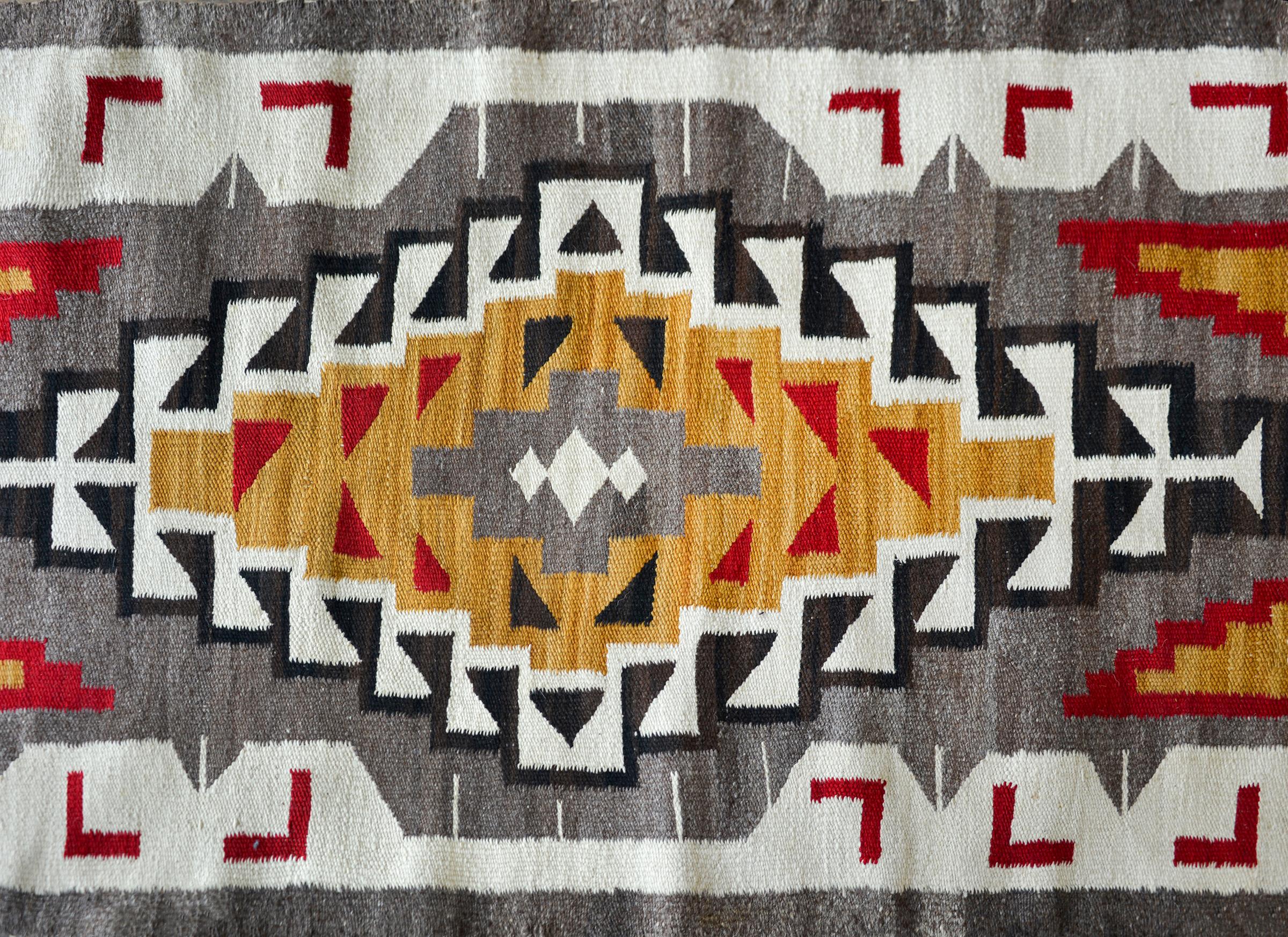 Hand-Woven Early 20th Century Navajo Rug For Sale