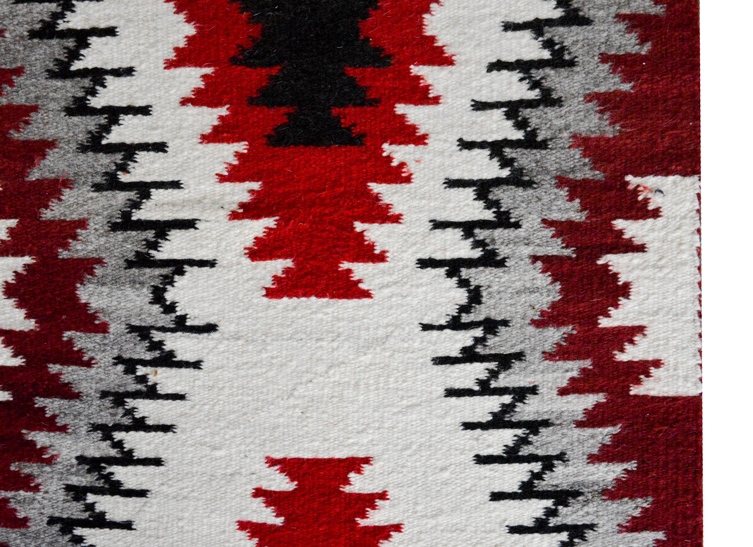 Hand-Woven Early 20th Century Navajo Rug For Sale