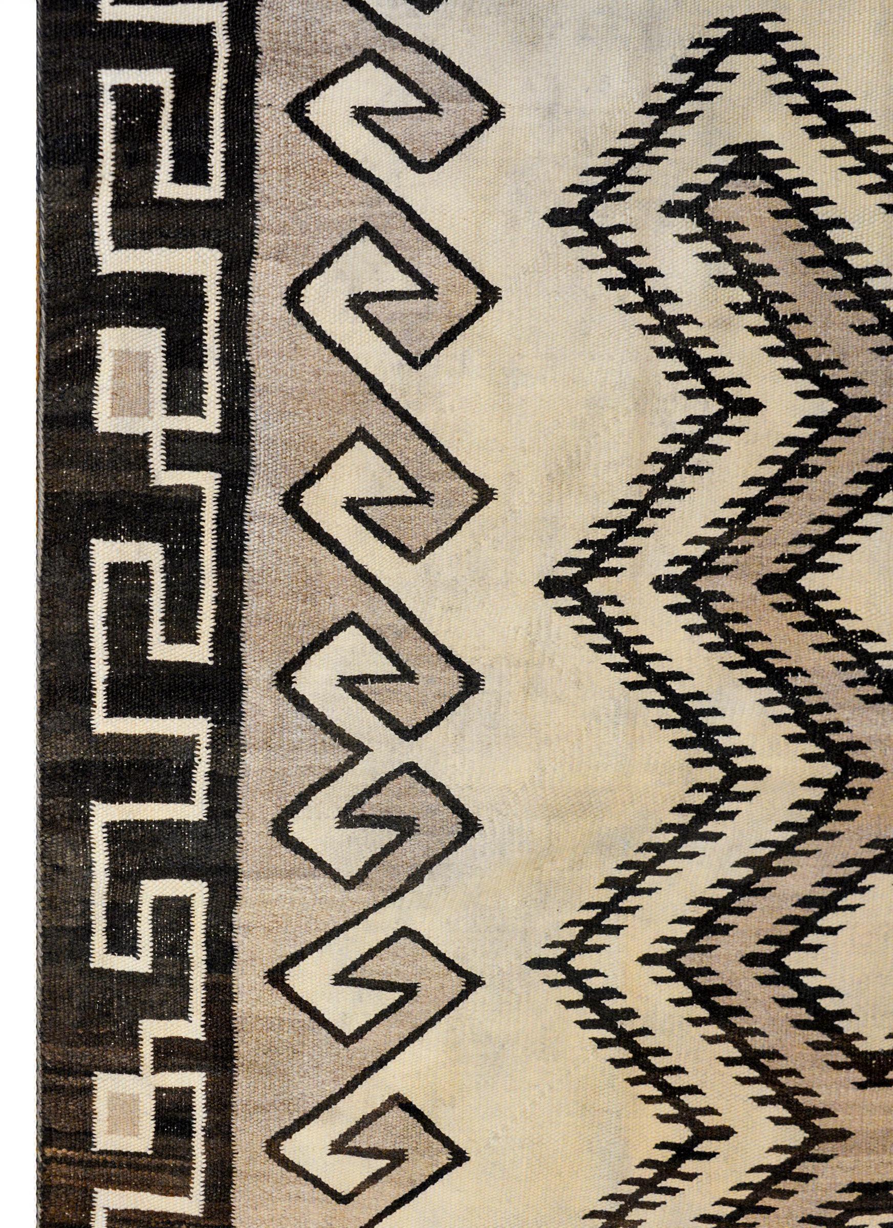 Tapis Navajo du début du XXe siècle Bon état - En vente à Chicago, IL
