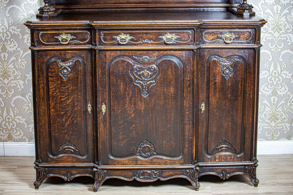 20th Century Early 20th-Century Neo-Rococo Oak Buffet in Dark Brown