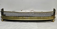 Early 20th Century Neoclassical Brass and Iron Curved Fireplace Fender