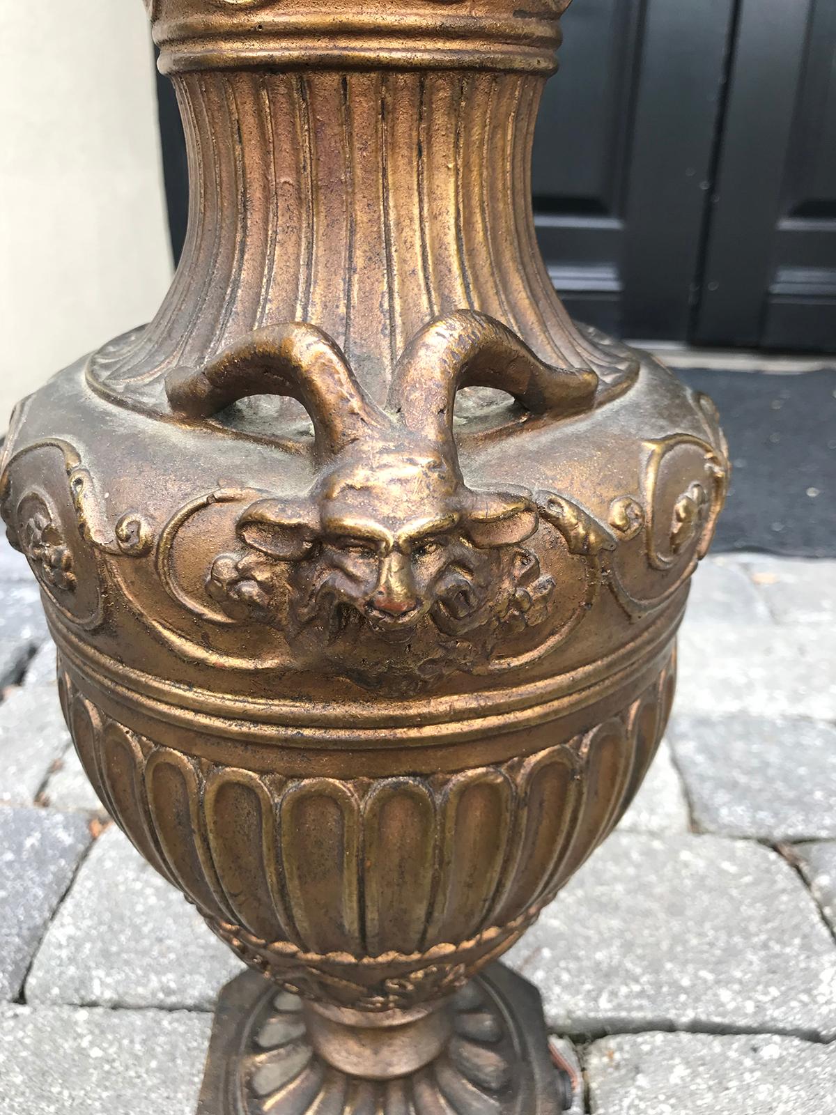 Early 20th Century Neoclassical Gilt Repousee Urn Lamp In Good Condition For Sale In Atlanta, GA