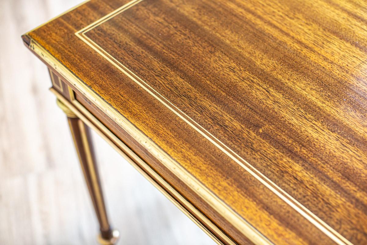 Early 20th-Century Neoclassical Writing Desk Inlaid with Brass For Sale 3