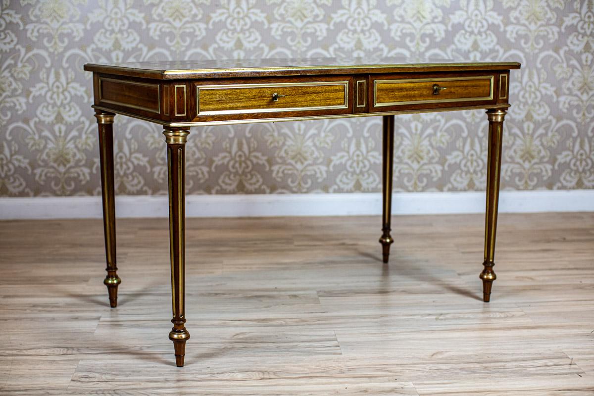 Early 20th-Century Neoclassical Writing Desk Inlaid with Brass In Good Condition For Sale In Opole, PL