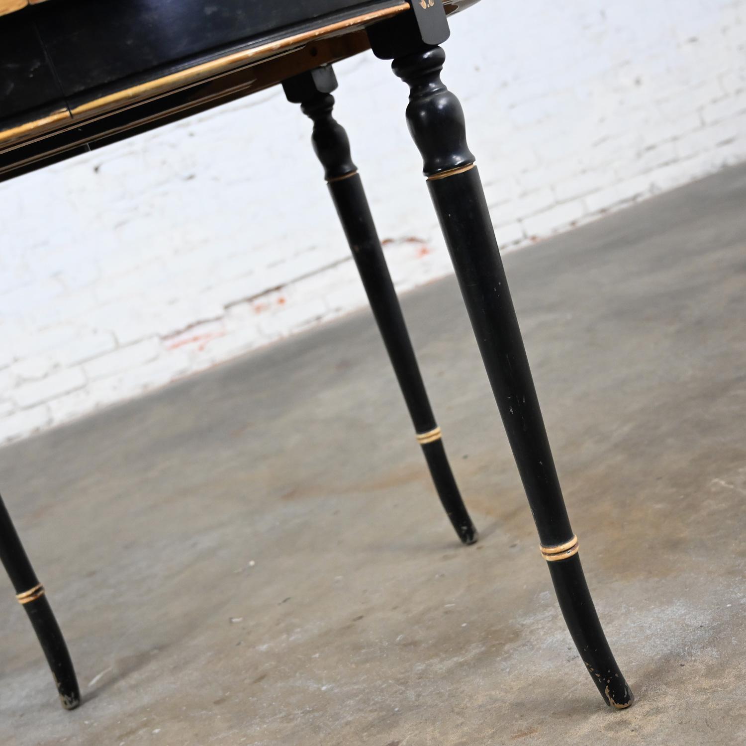 Early 20th Century Neoclassical Round Dining Table Black Age Distressed Finish  For Sale 11