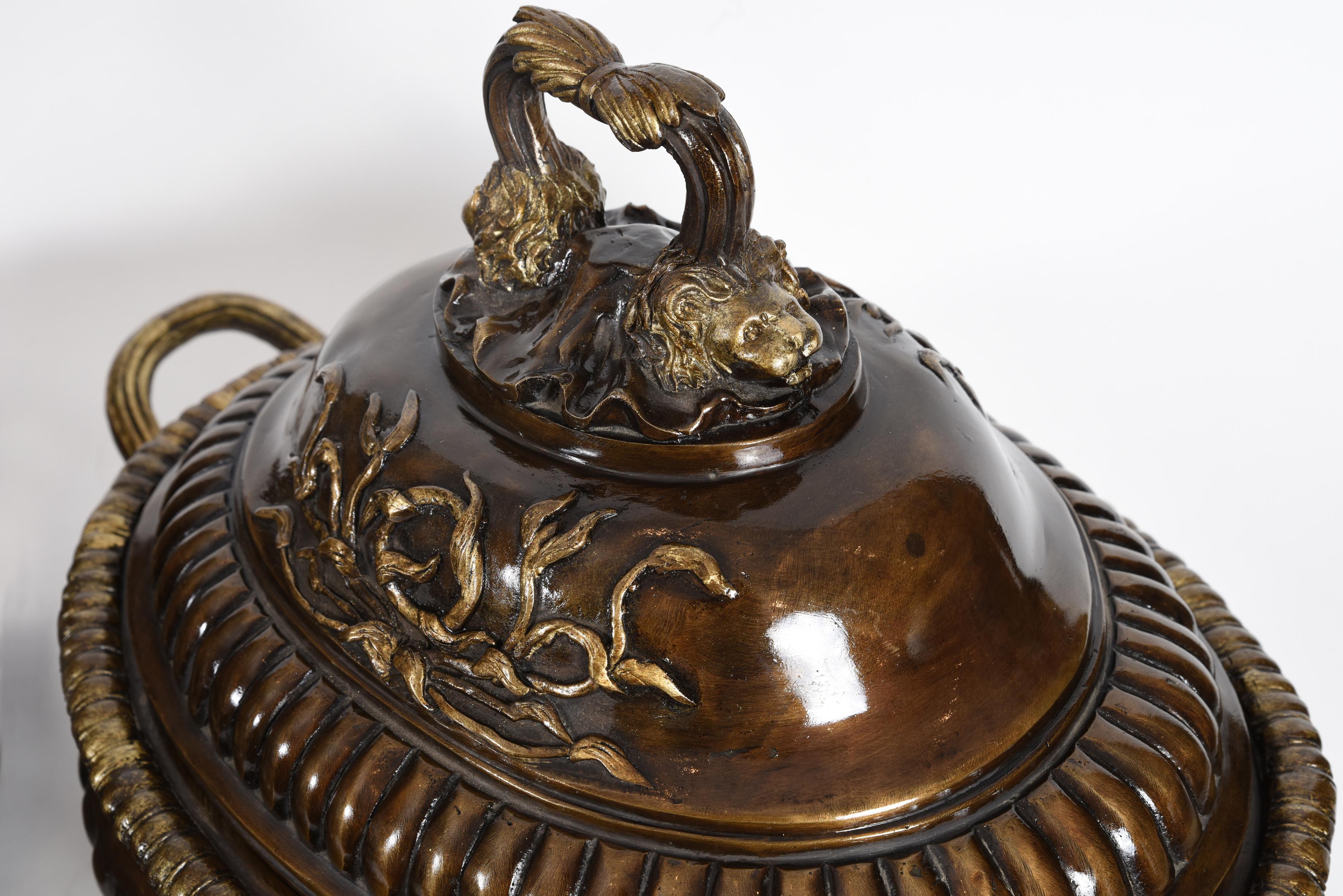Early 20th Century Neoclassical Style Bronze Centerpieces 5