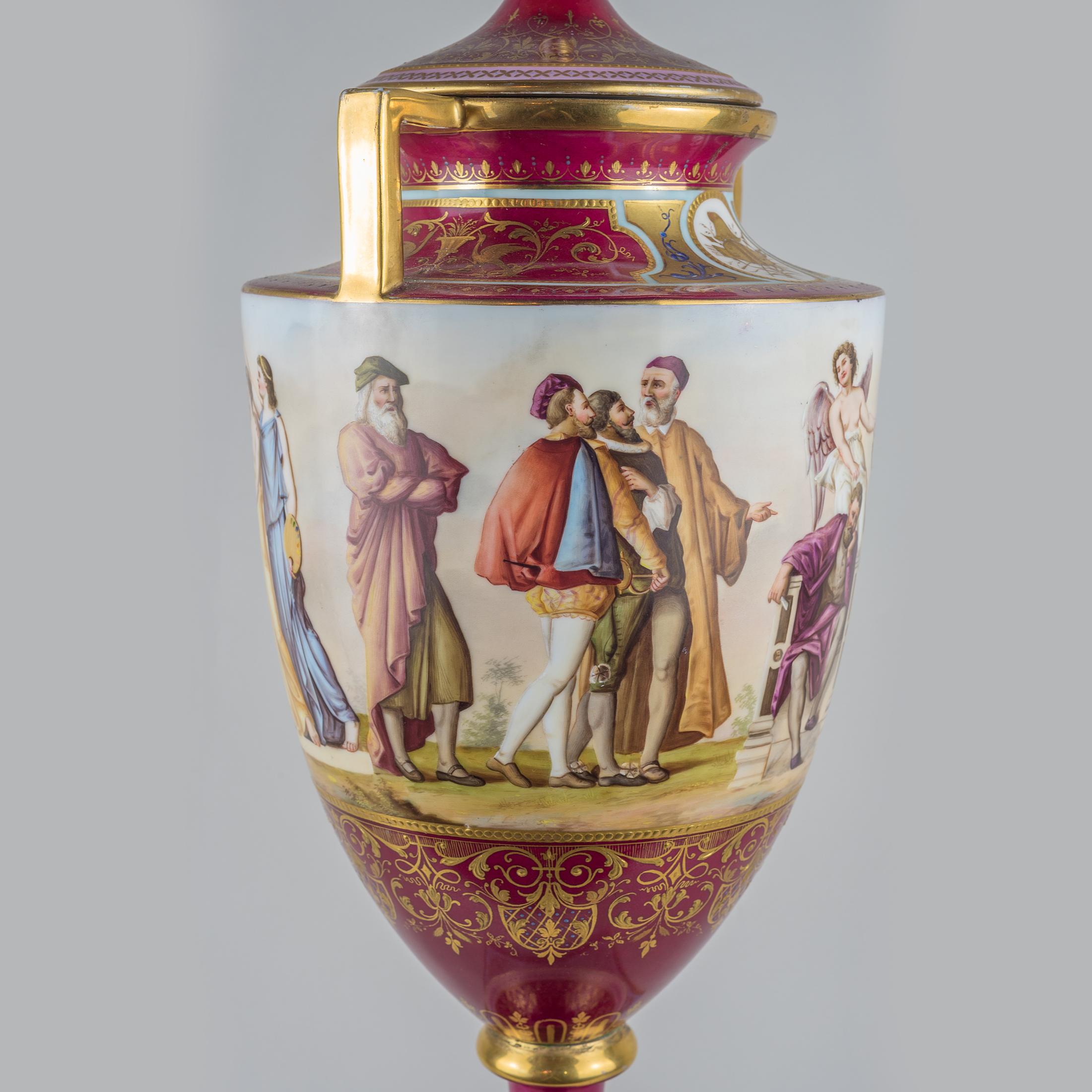 Neoklassizistische Royal Vienna Porcelain Urnen mit Deckel aus dem frühen 20. (Vergoldet) im Angebot