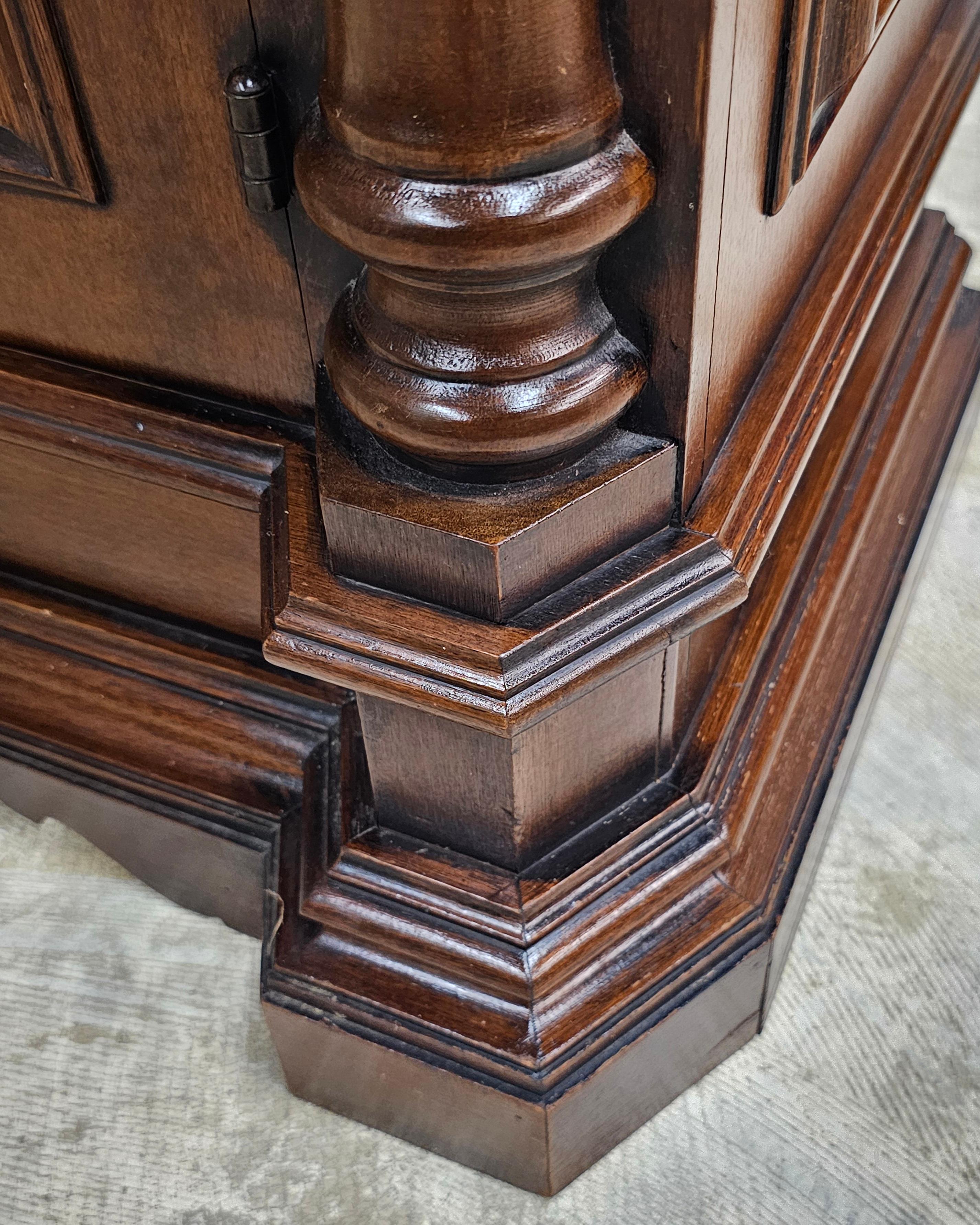 Quercia Mobile laterale in stile neoclassico in Oak Oak dei primi del Novecento in vendita