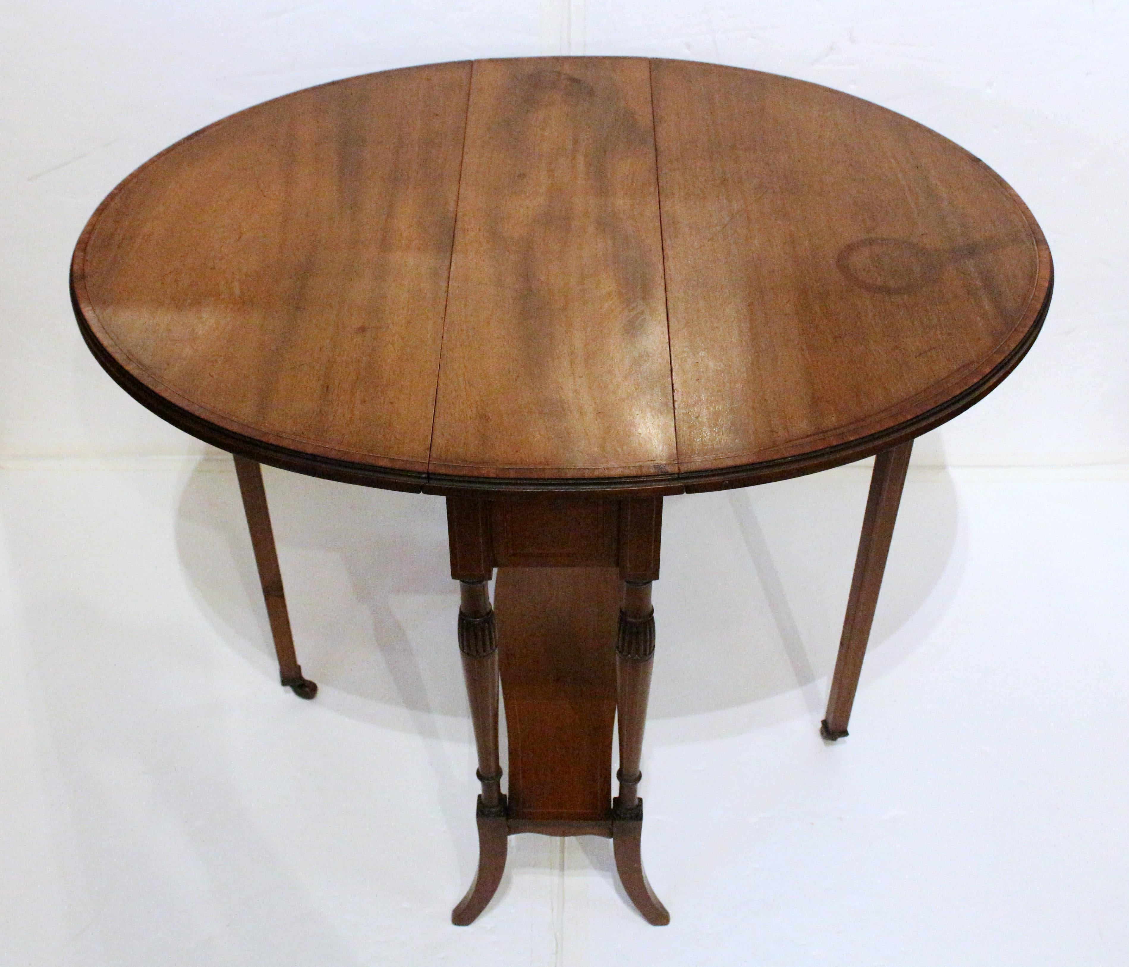 Wood Early 20th Century Neoclassical Style Sutherland Table