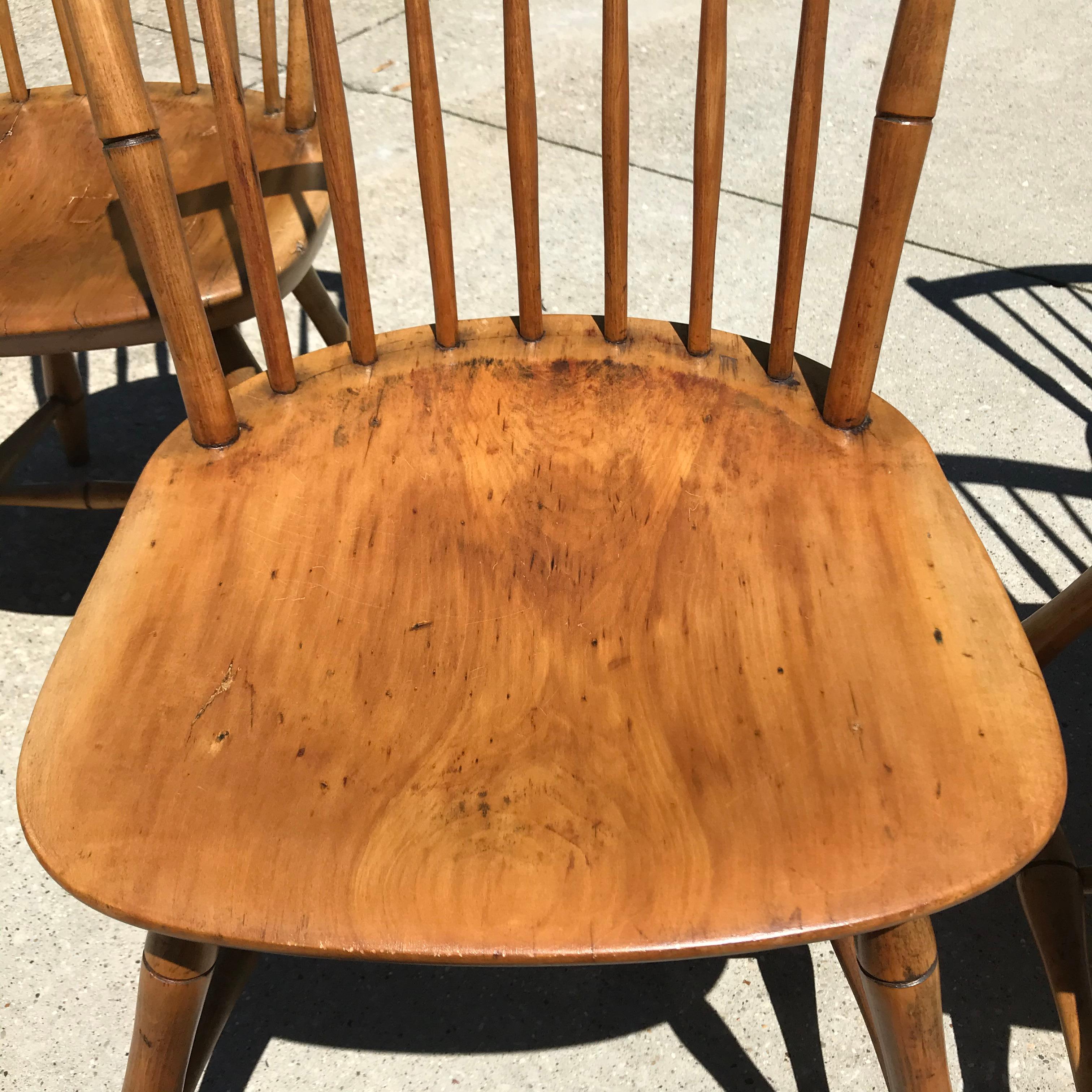 Early 20th Century New England Maple Spindleback Windsor Chairs In Good Condition In Arlington Heights, IL