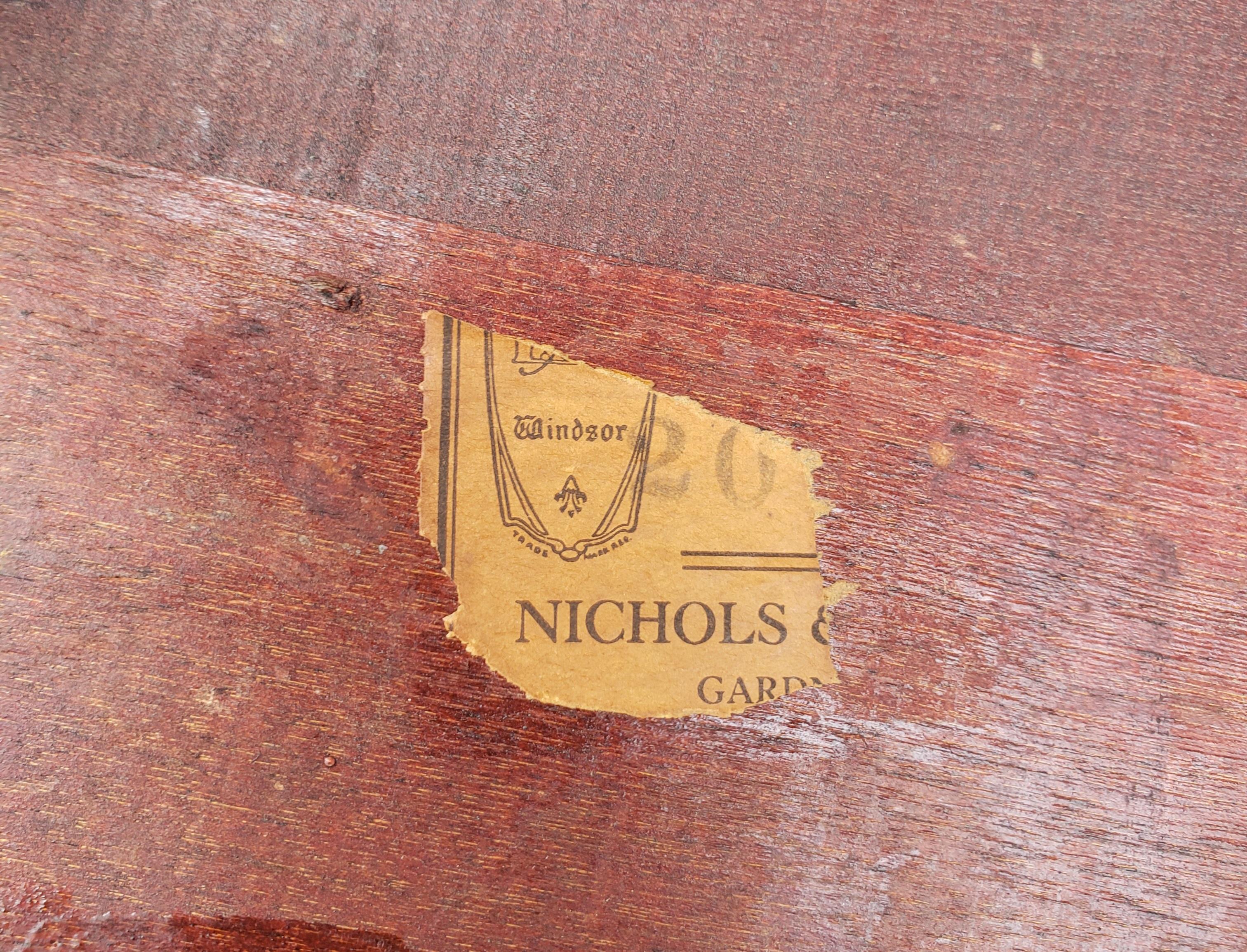 Bois de feuillus Fauteuil Windsor à dossier nu en Nichols et Stone du début du 20e siècle en vente