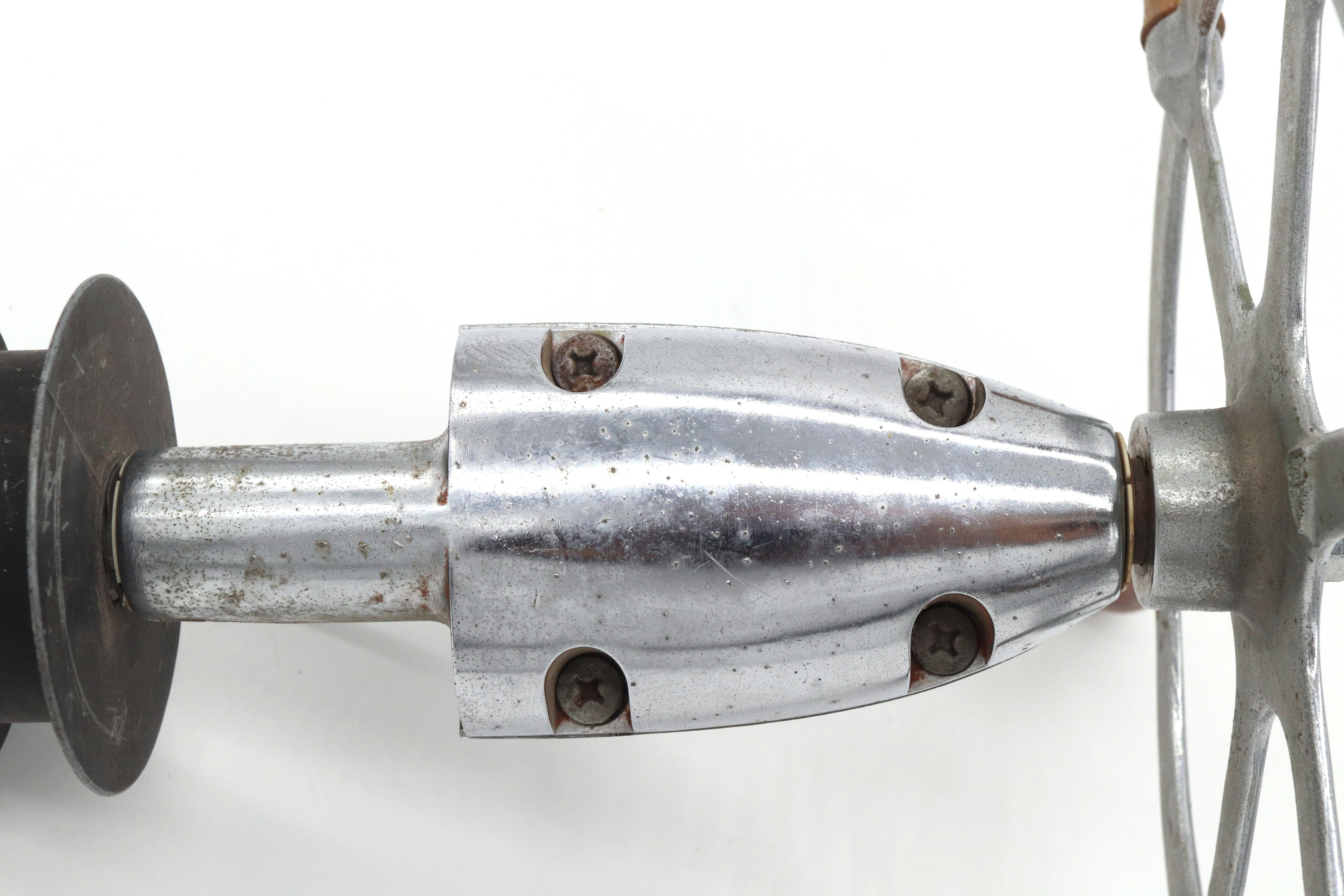Early 20th Century Nickel & Teak Yacht Wheel In Good Condition For Sale In New York, NY