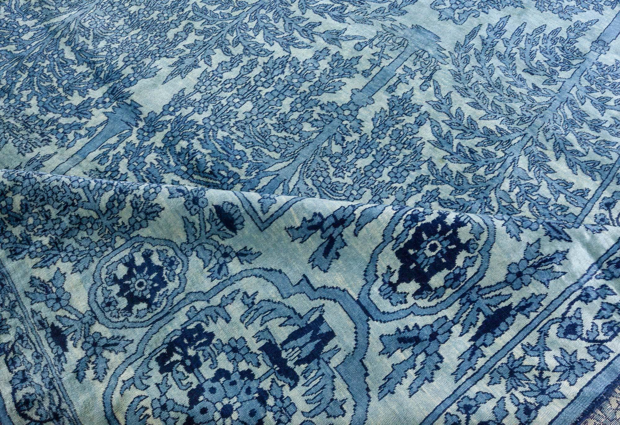 Laine Début du 20e siècle, tapis de laine bleu Botanic de l'Inde du Nord, noué à la main en vente