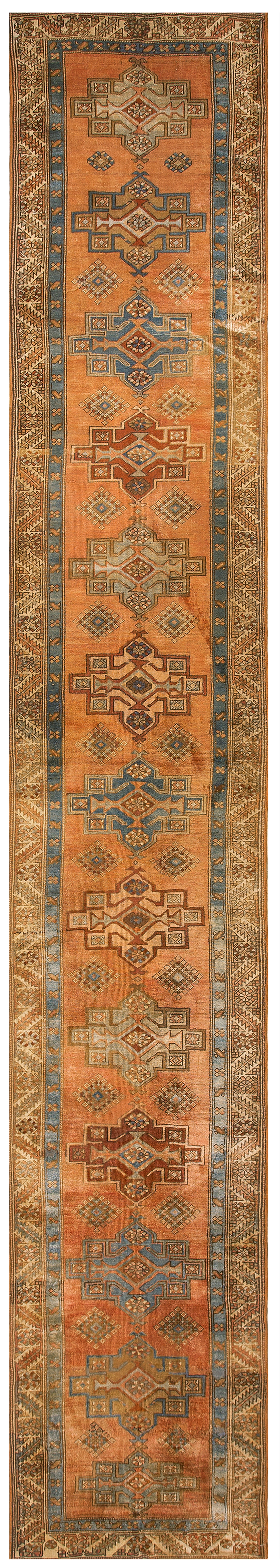 Anfang des 20. Jahrhunderts N.W. Persischer Karajeh-Teppich aus Karajeh ( 2'10'' x 17'10'' - 85 x 545 ) im Angebot