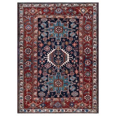 Anfang des 20. Jahrhunderts N.W. Persischer Karajeh-Teppich aus Karajeh ( 4'6" x 6'8" - 137 x 203)