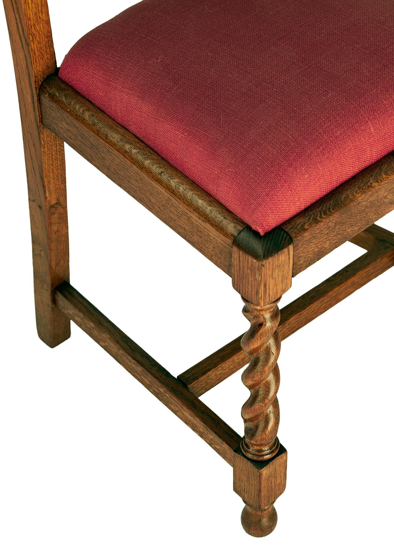 Early 20th Century Oak Dining Chairs Linen/Silk Seats in Paprika Red, a Pair For Sale 2