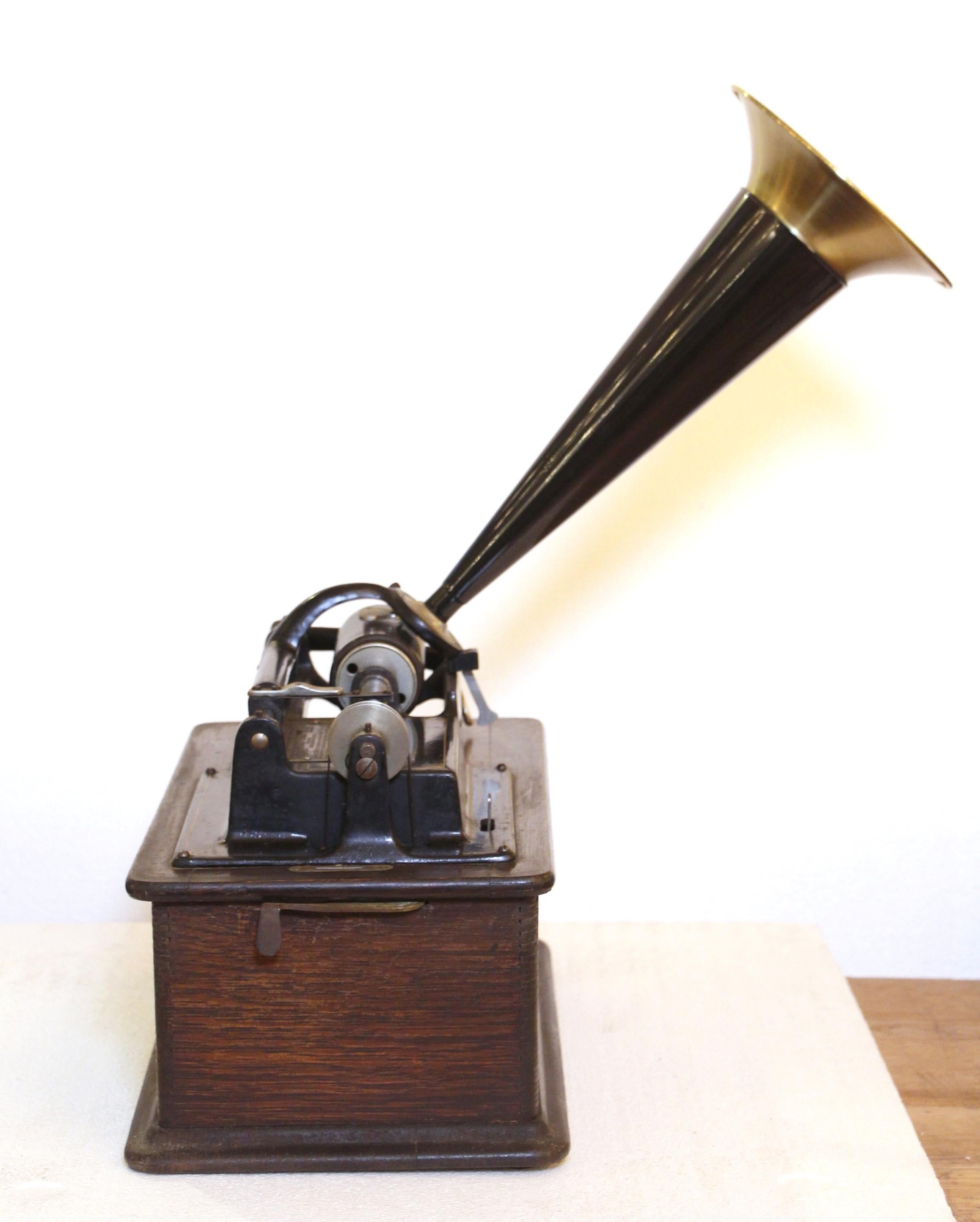 American Early 20th C Oak Edison Cylinder Phonograph w 5 Cylinders