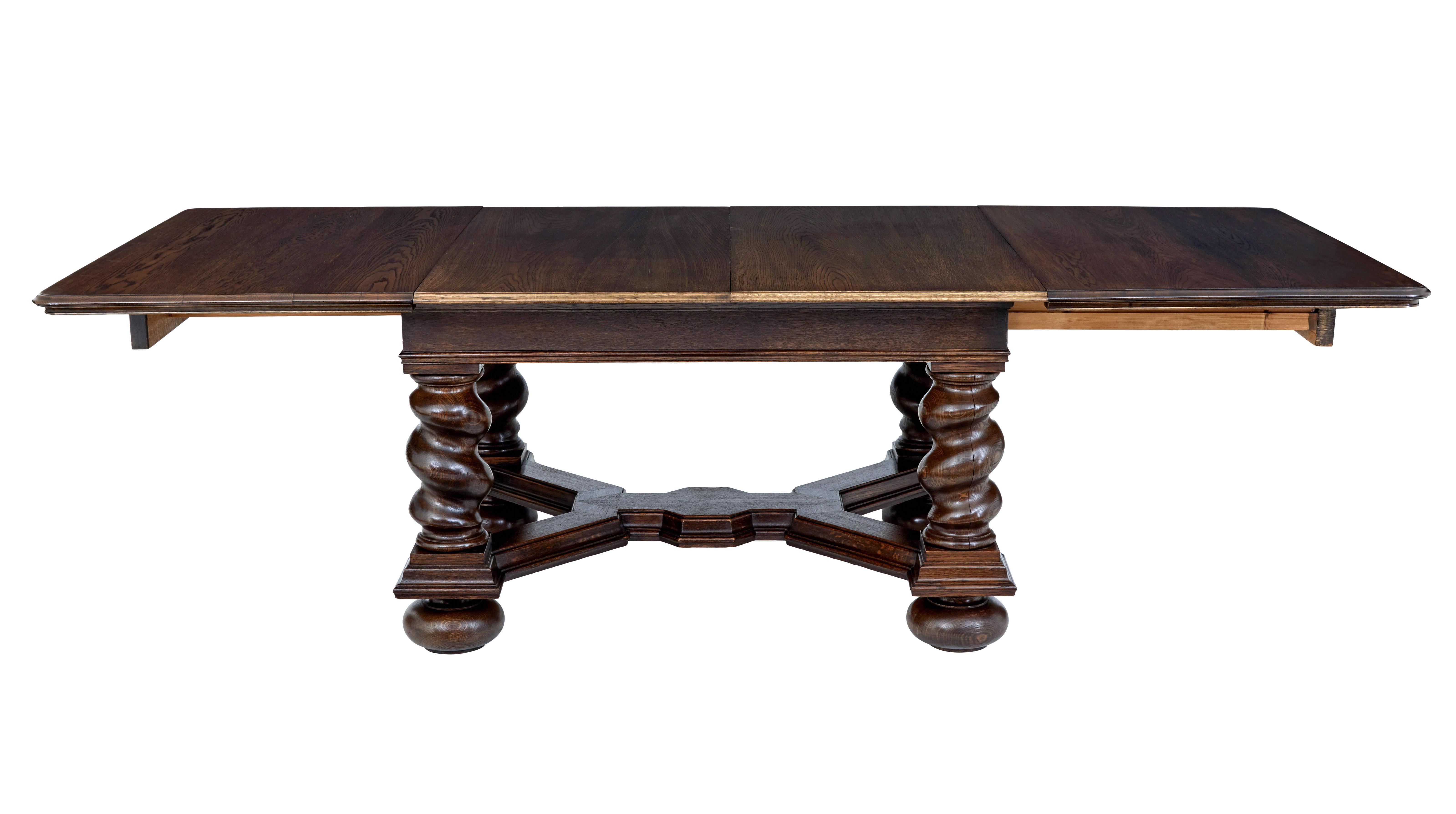 Early 20th Century Oak Extending Dining Table 2