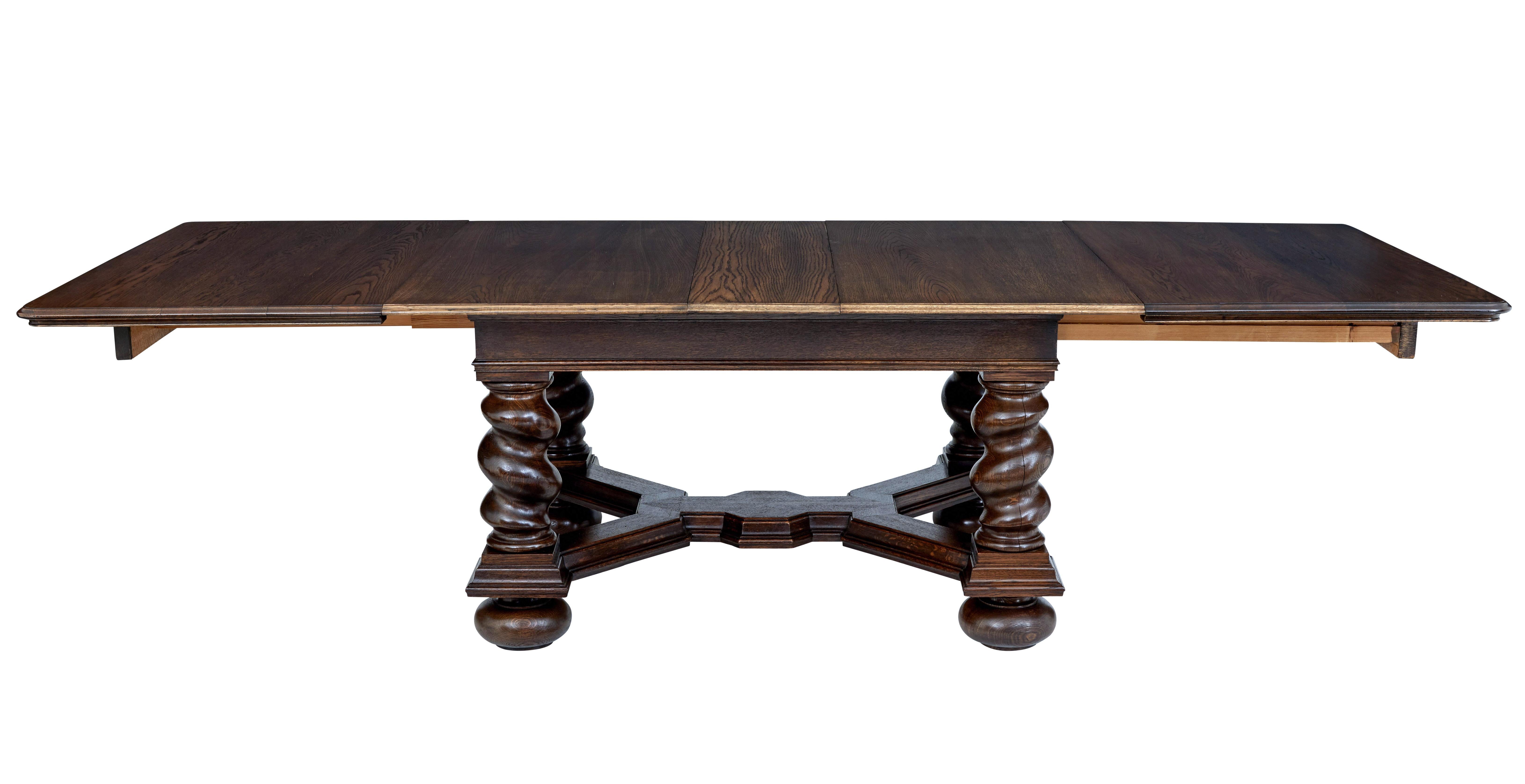 Early 20th Century Oak Extending Dining Table 3