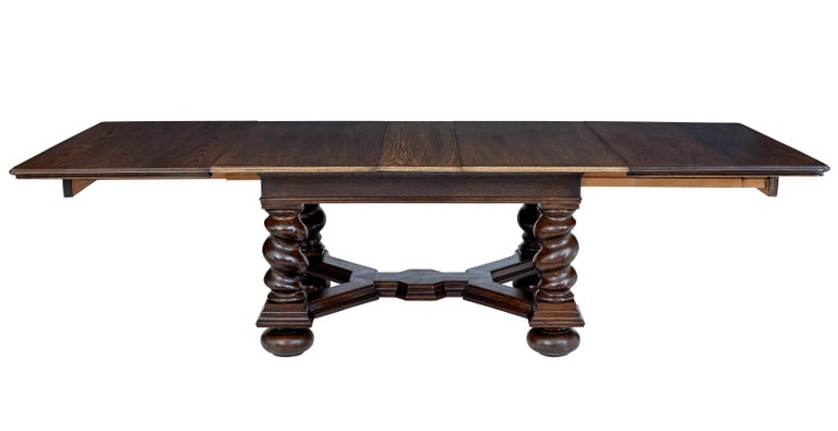 Early 20th Century Oak Extending Dining Table For Sale 3