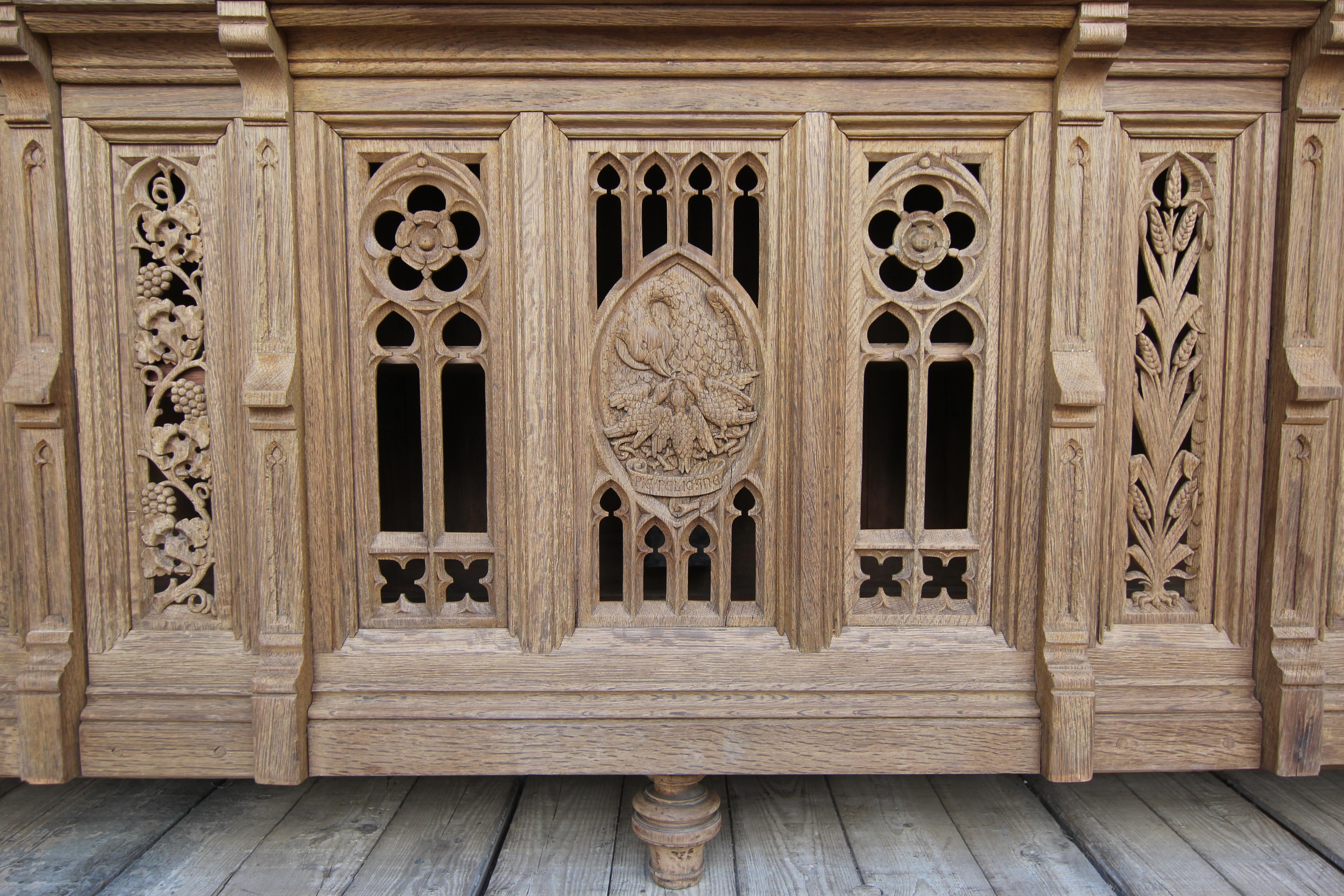 Early 20th Century Oak Gothic Revival Sideboard 12