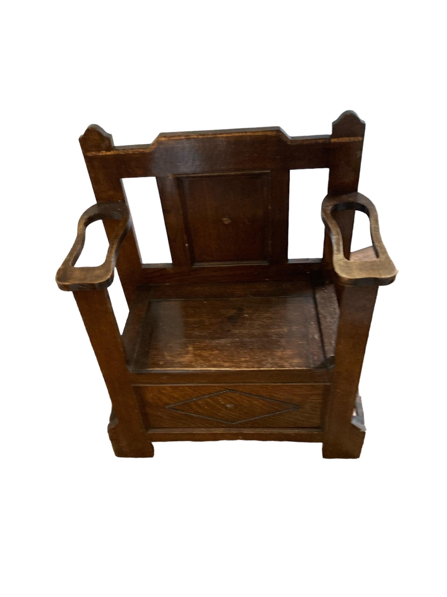 Early 20th Century Oak hall seat or Monks Bench 6