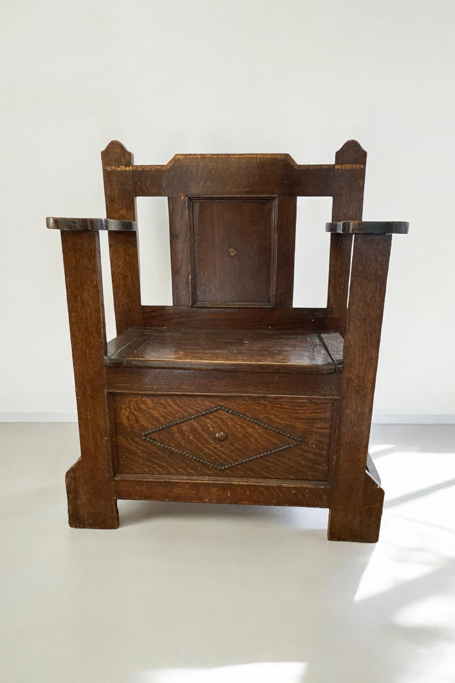 Early 20th Century Oak hall seat or Monks Bench 9