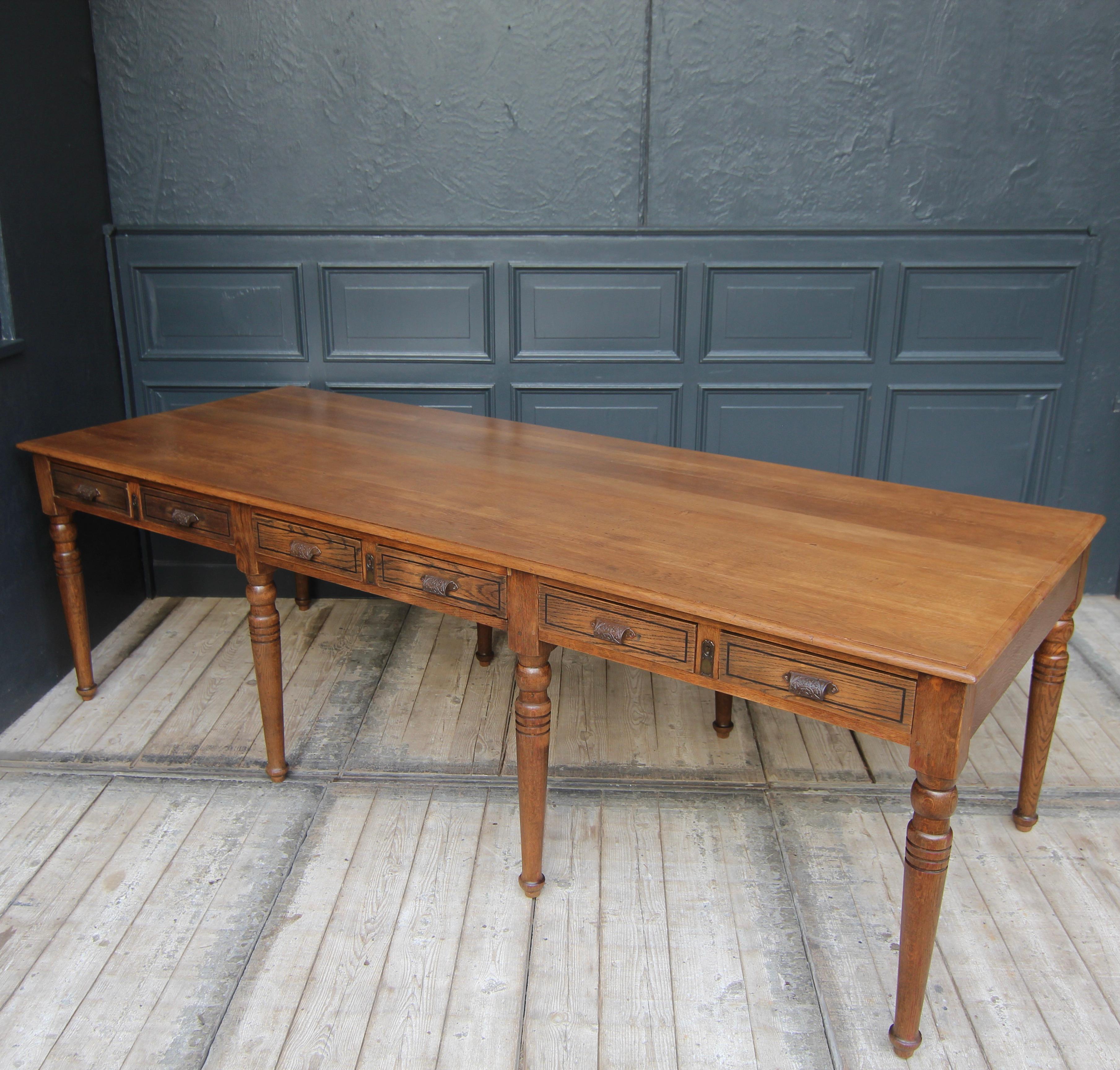 Early 20th Century Oak Library Table or Dining Table 6