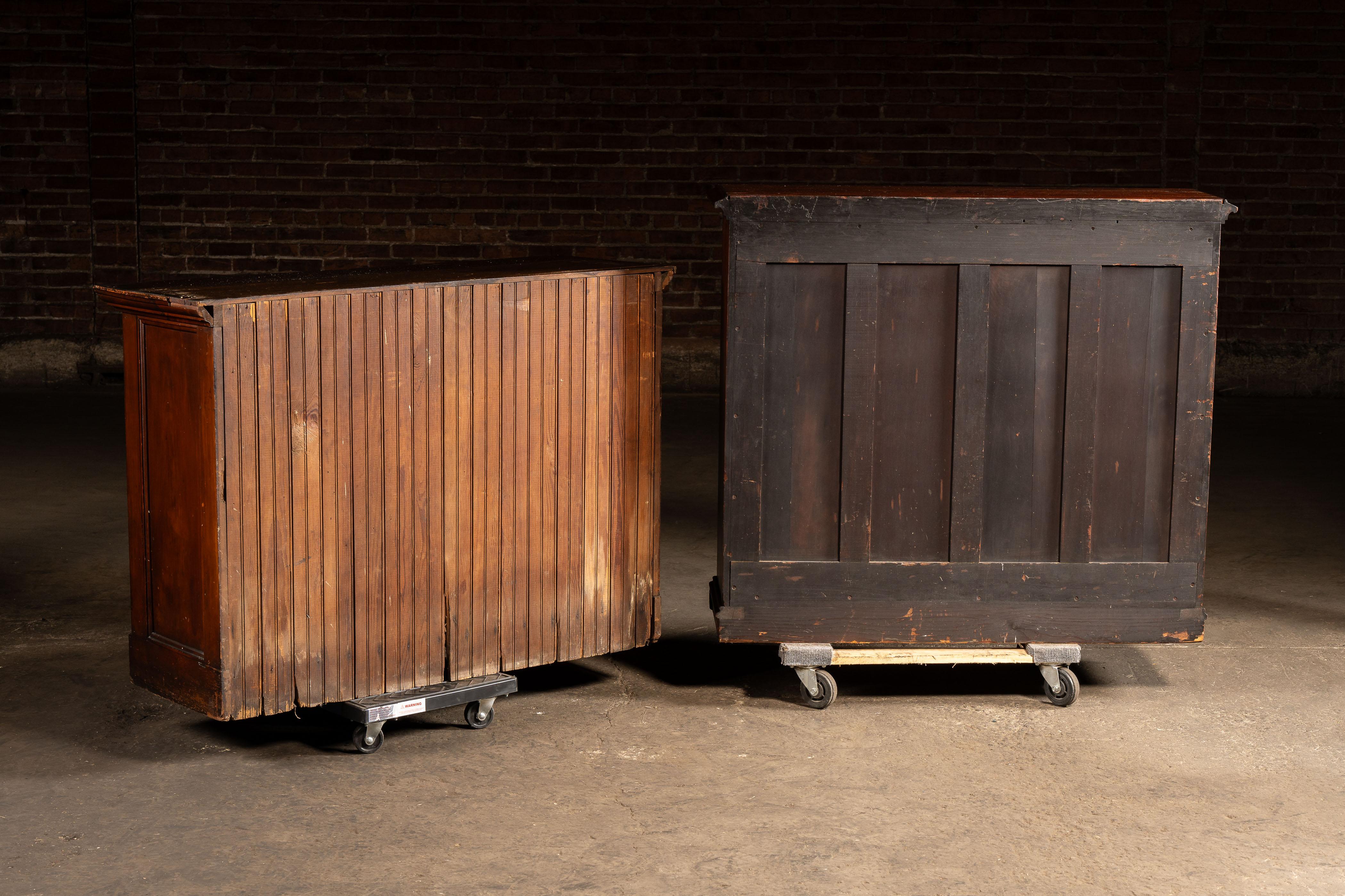 Early 20th Century Oak Mail Sorting Cabinet in vendita 12