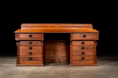 Early 20th Century Oak Pedestal Banker's Desk