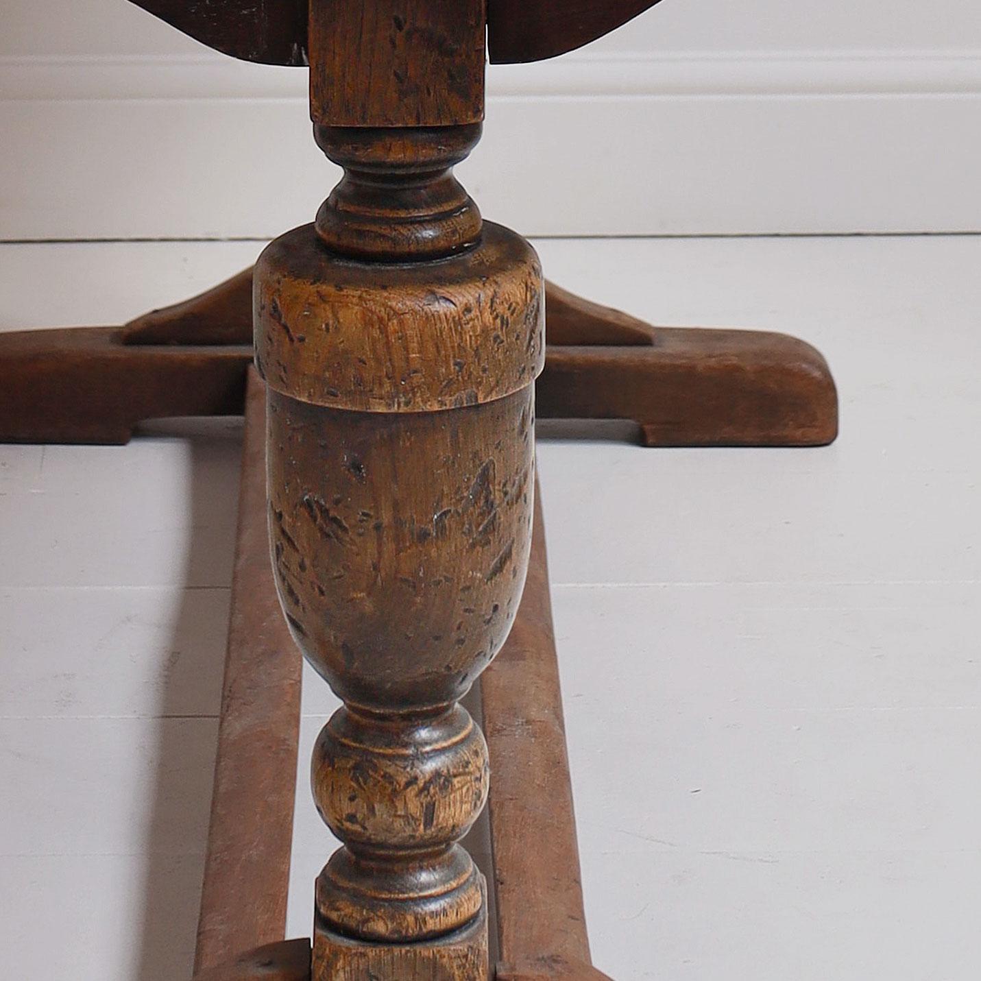 Mesa de refectorio de roble de principios del siglo XX Roble en venta