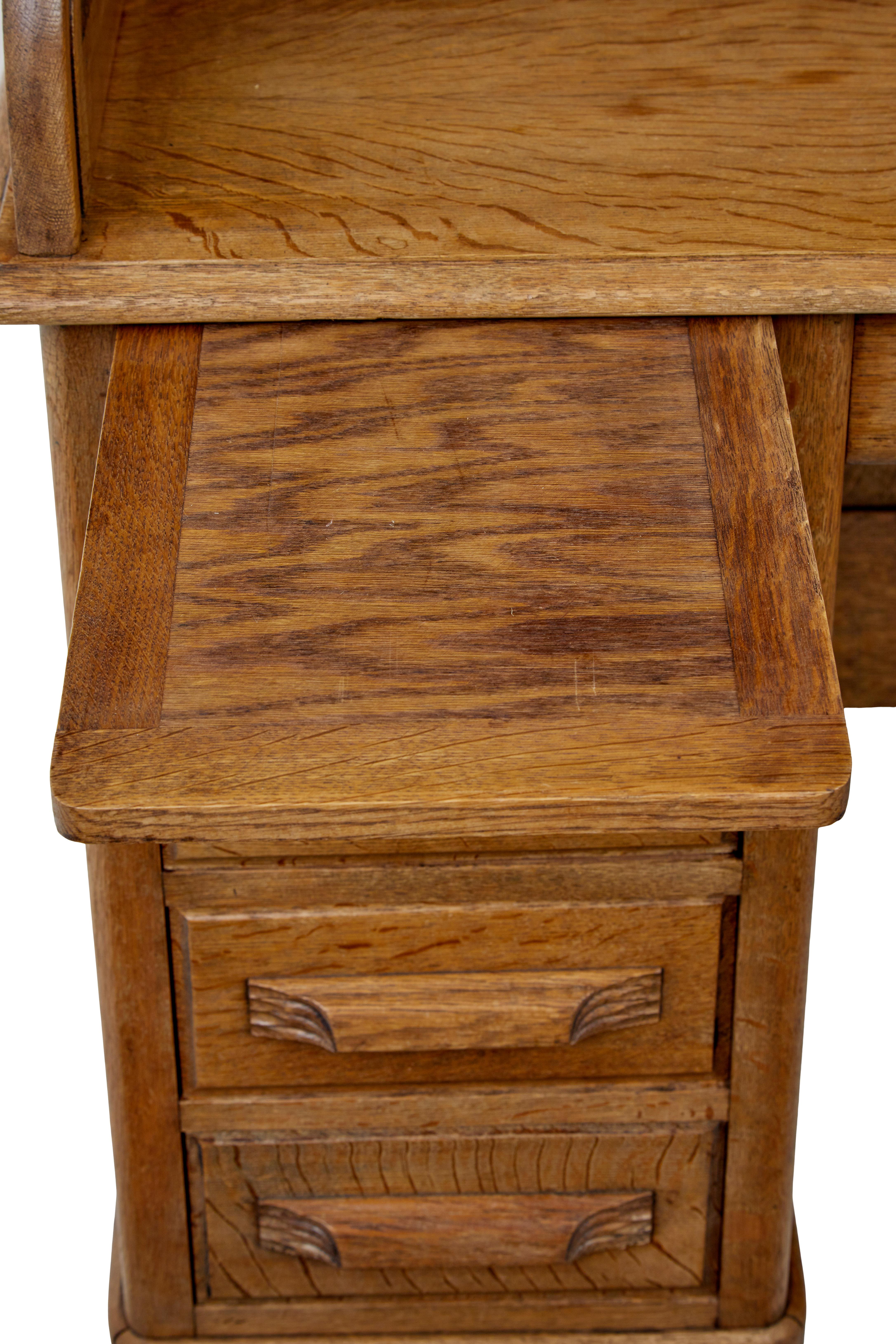 Early 20th Century Oak Roll Top Pedestal Desk 6