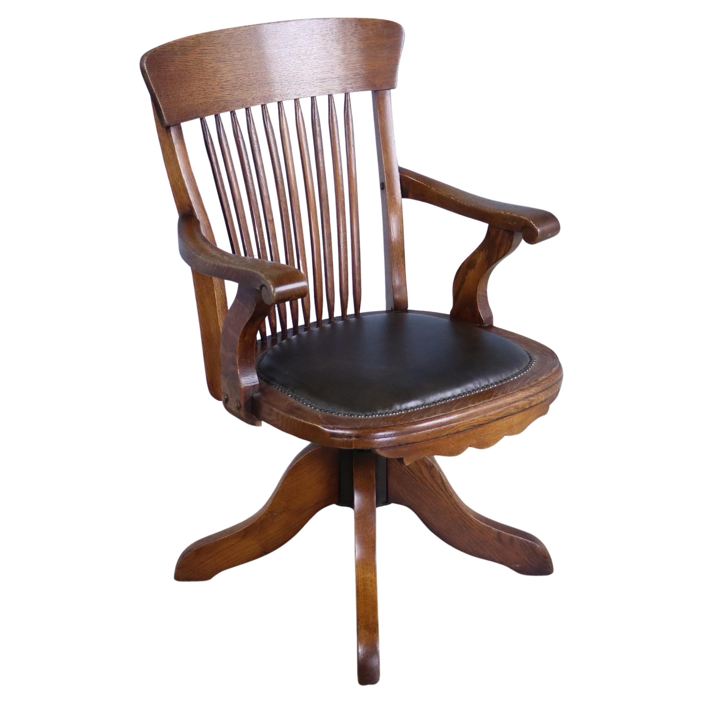Early 20th Century Oak Swivel Desk Chair, Adjustable Height For Sale