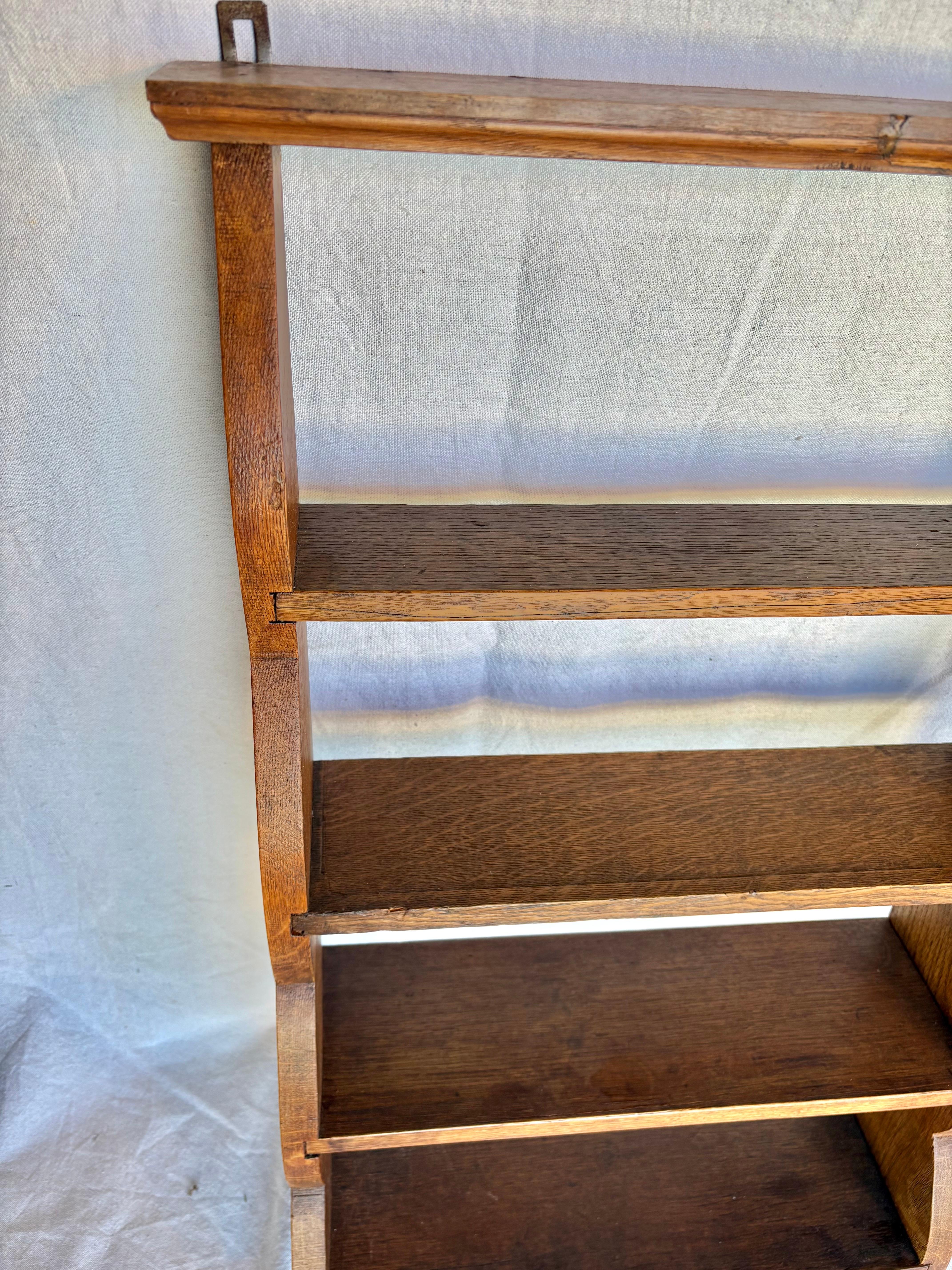 Early 20th Century Oak Wall Shelf In Good Condition For Sale In Burton, TX