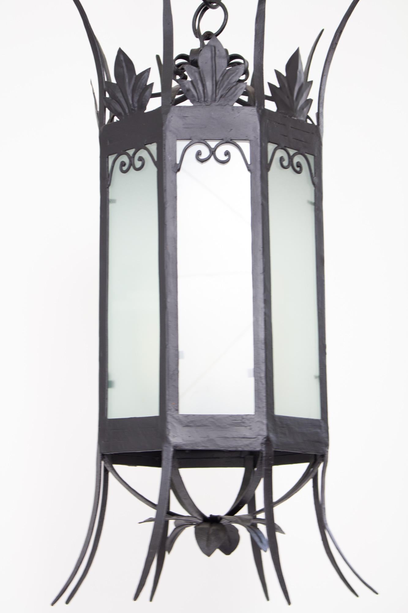 Early 20th Century Octagonal Wrought Iron Lantern In Good Condition For Sale In Canton, MA