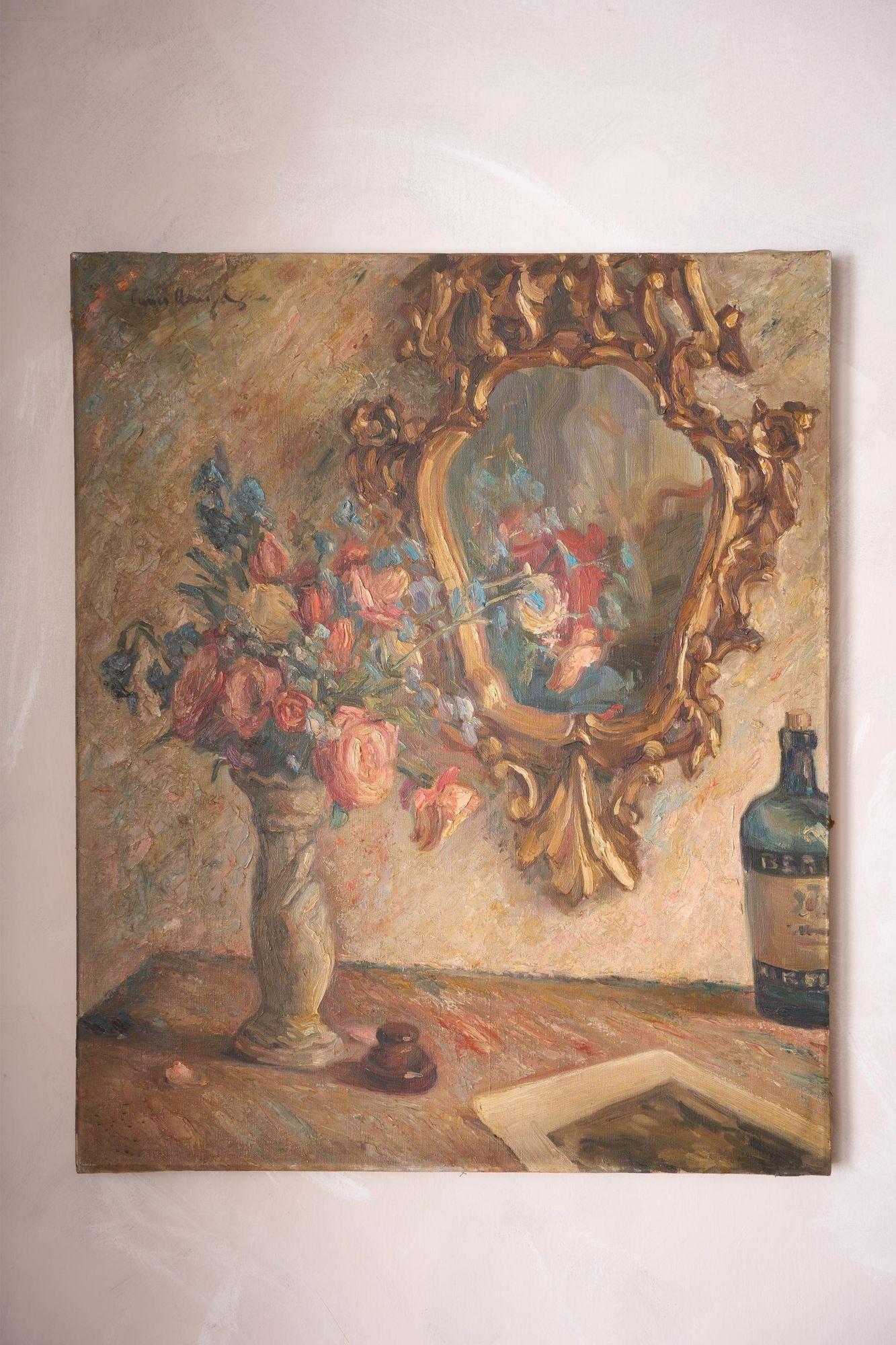 Dies ist eine schöne Qualität und Zustand frühen 20. Jahrhundert Öl auf Leinwand Gemälde eines Blumenstraußes in einer Vase mit einem Spiegel dahinter. Die subtilen Farben sind wunderschön, und die Textur des Öls ist ein tolles Detail. Die gute