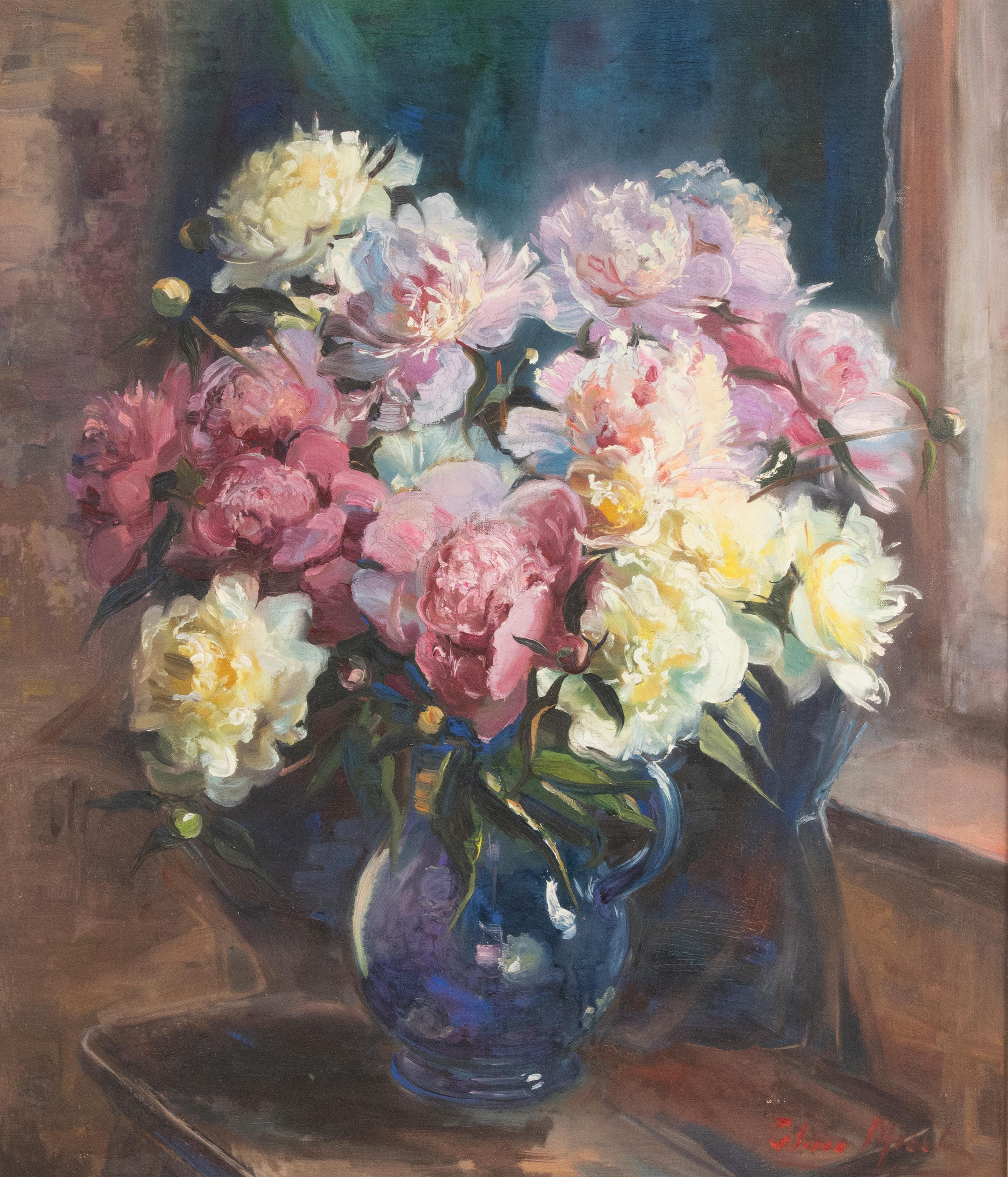 Beautiful flower painting, oil on canvas, dating from circa 1920. The painting is painted with a quick, somewhat coarse touch and a beautiful palette of contrasting colours. The painting shows a beautiful incidence of light and a sense of