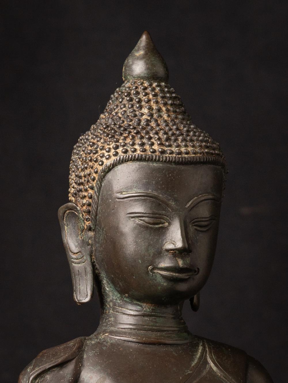 Early 20th century Old bronze Burmese Buddha statue from Burma For Sale 15