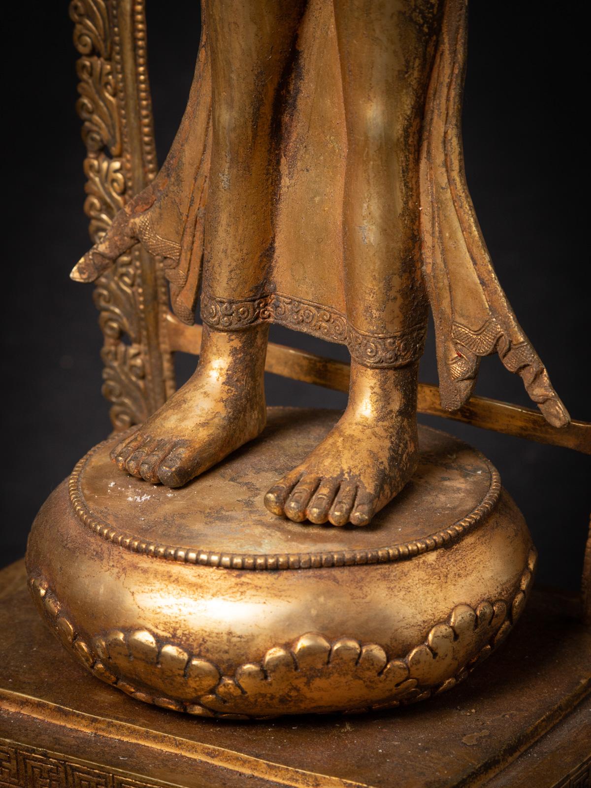 Alte Bronze Nepali Bodhisattva Padmapani Lok aus dem frühen 20. Jahrhundert – OriginalBuddhas im Angebot 6