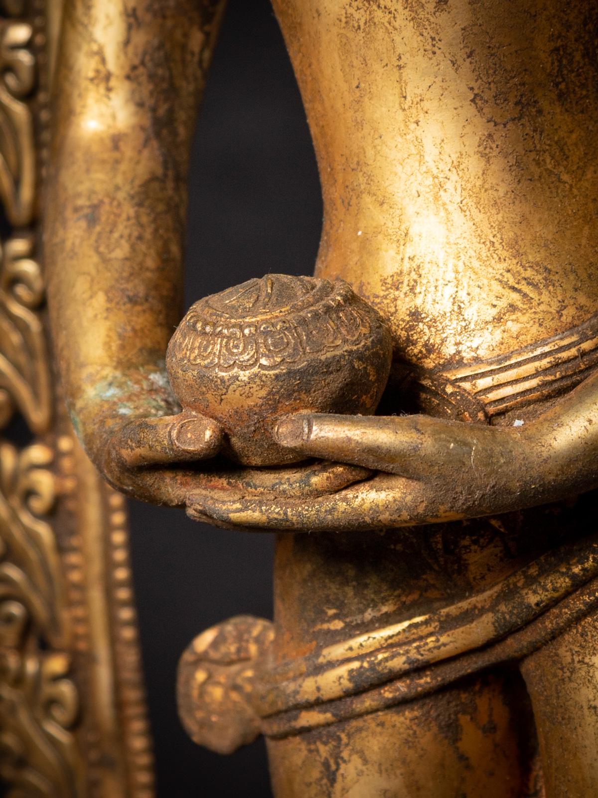 Alte Bronze Nepali Bodhisattva Padmapani Lok aus dem frühen 20. Jahrhundert – OriginalBuddhas im Angebot 5