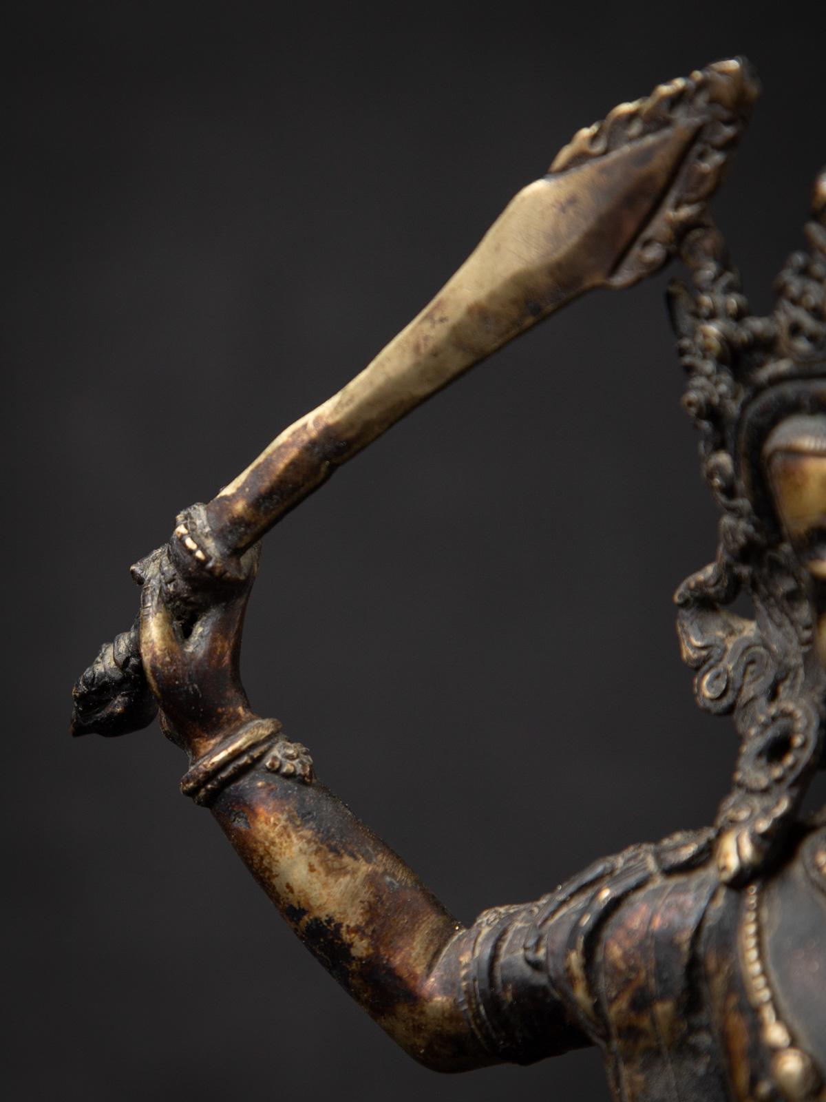 Early 20th century Old bronze Nepali Manjushri statue 7