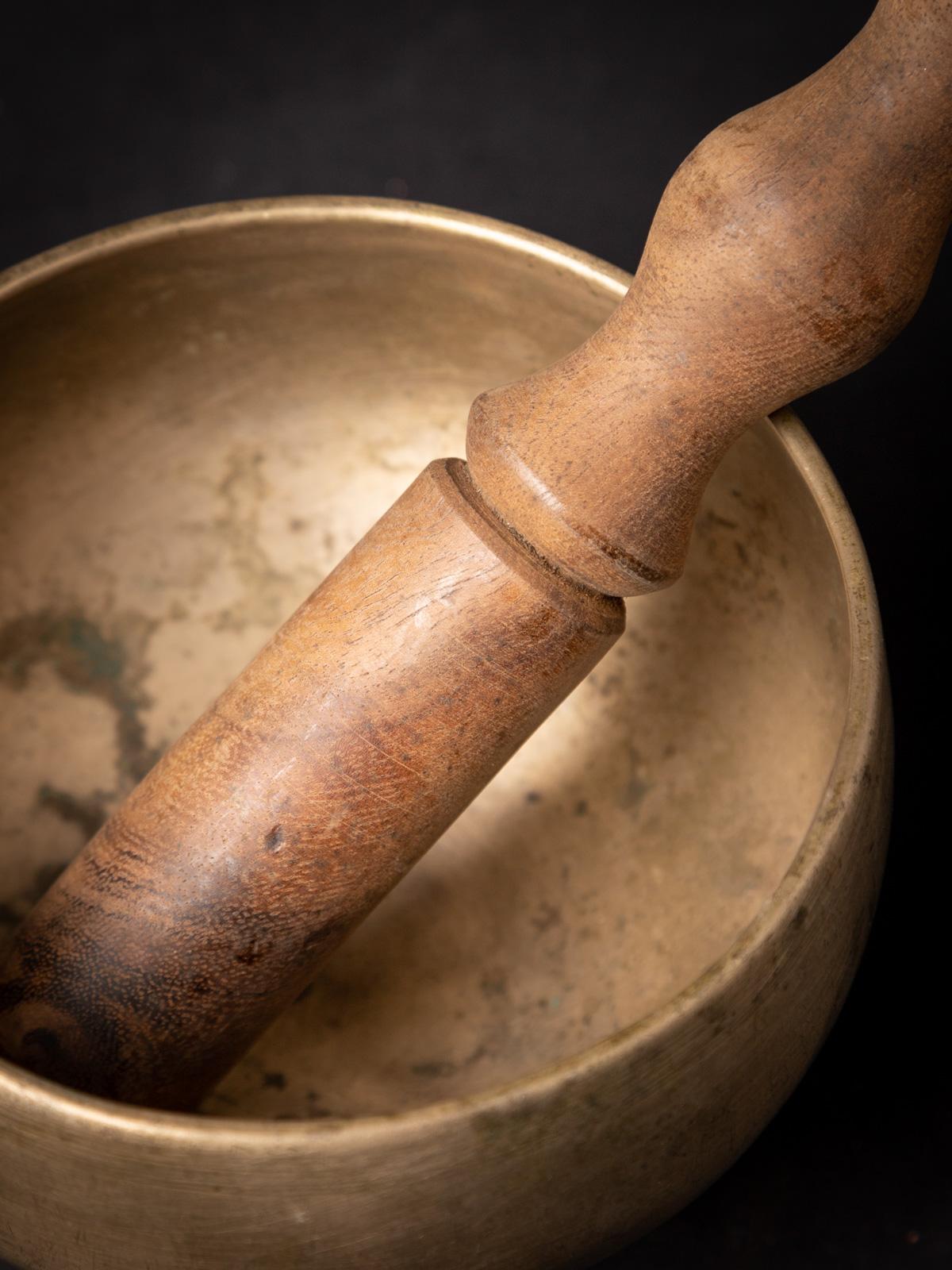 Early 20th Century Old bronze Nepali Singing bowl  OriginalBuddhas For Sale 7