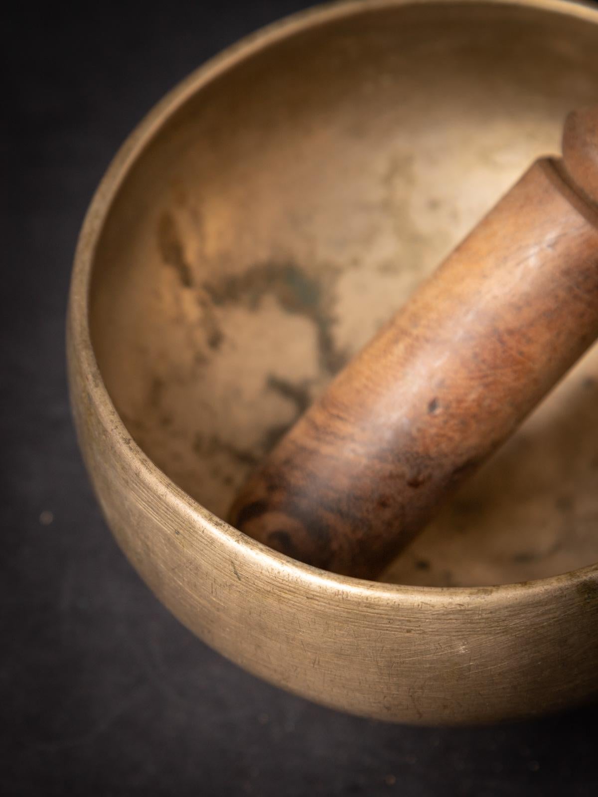 Early 20th Century Old bronze Nepali Singing bowl  OriginalBuddhas For Sale 8