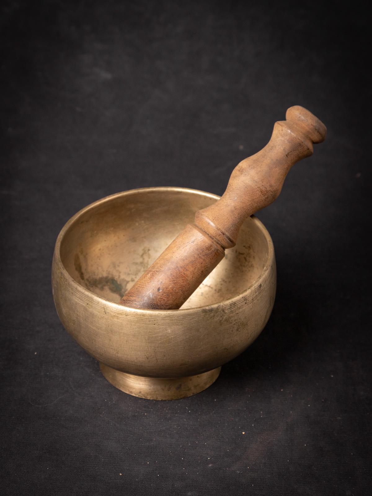 Early 20th Century Old bronze Nepali Singing bowl  OriginalBuddhas For Sale 9
