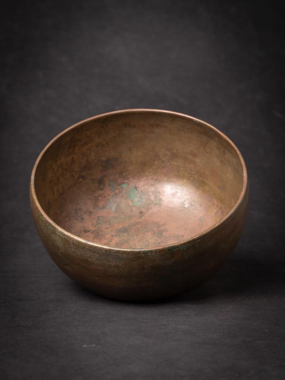 Nepalese Early 20th Century Old bronze Nepali Singing bowl  OriginalBuddhas
