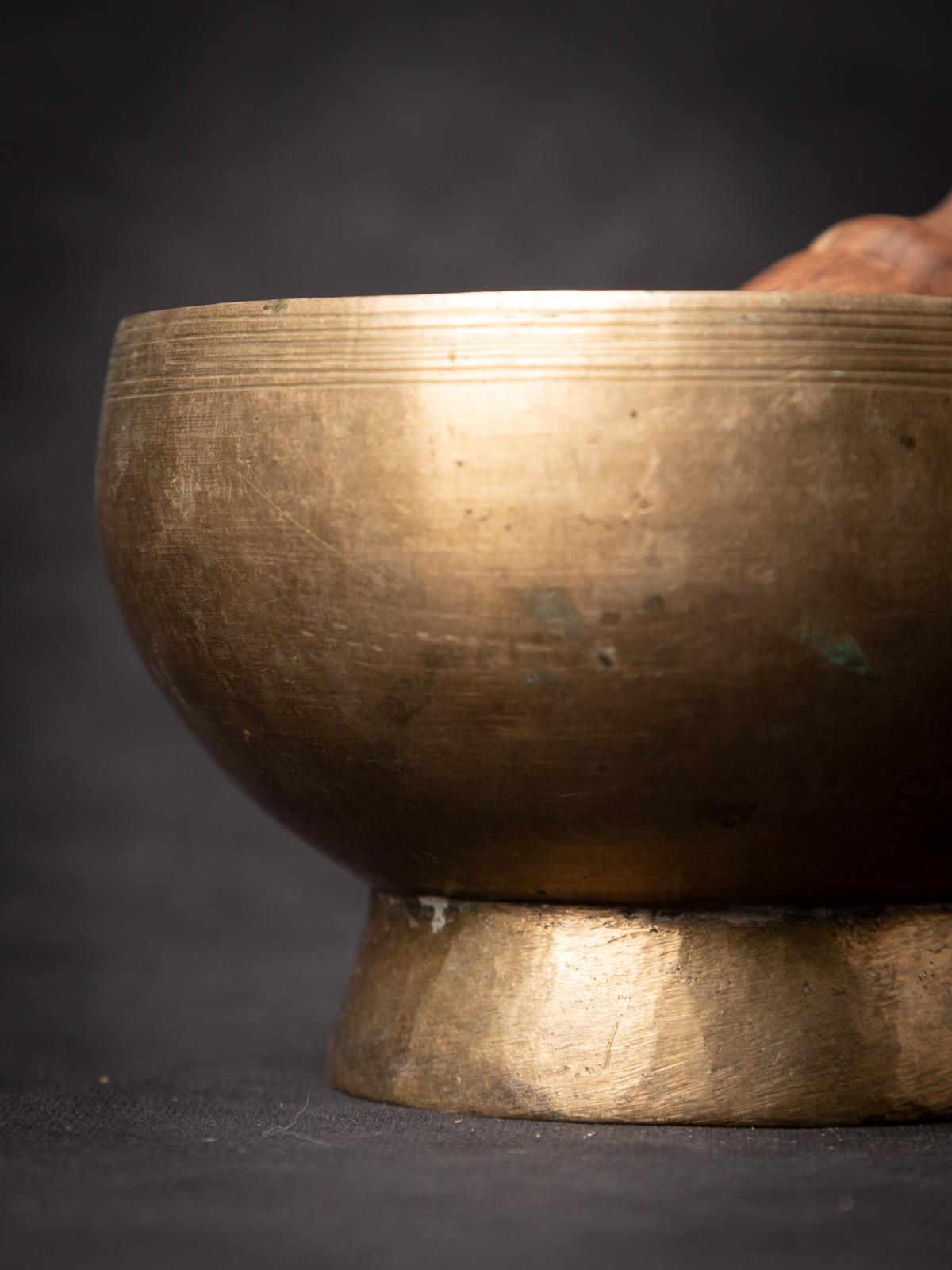Early 20th century Old bronze Nepali Singing Bowl  OriginalBuddhas For Sale 2