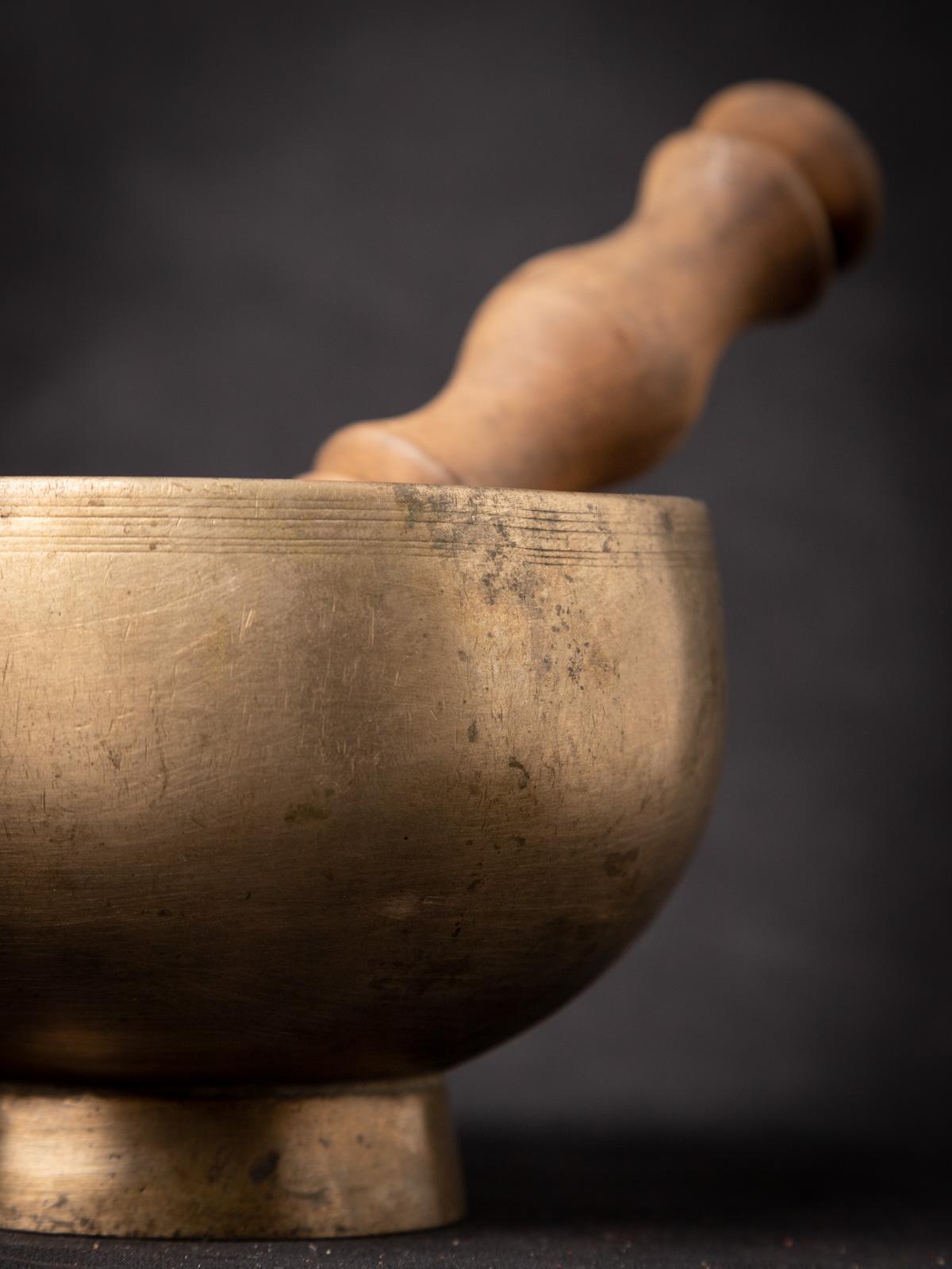 Early 20th Century Old bronze Nepali Singing bowl  OriginalBuddhas For Sale 4